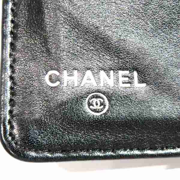 Chanel Camellia Patent Makeup Palette Wallet
