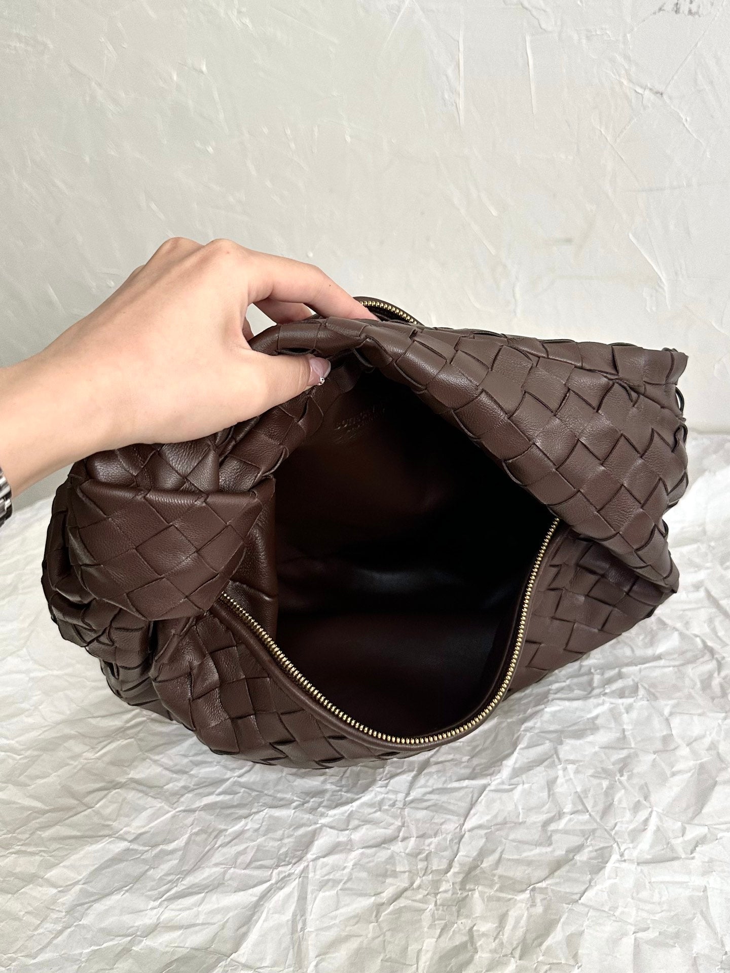 Bottega Veneta BV TEEN JODIE 36CM CHOCOLATE SUEDE LEATHER