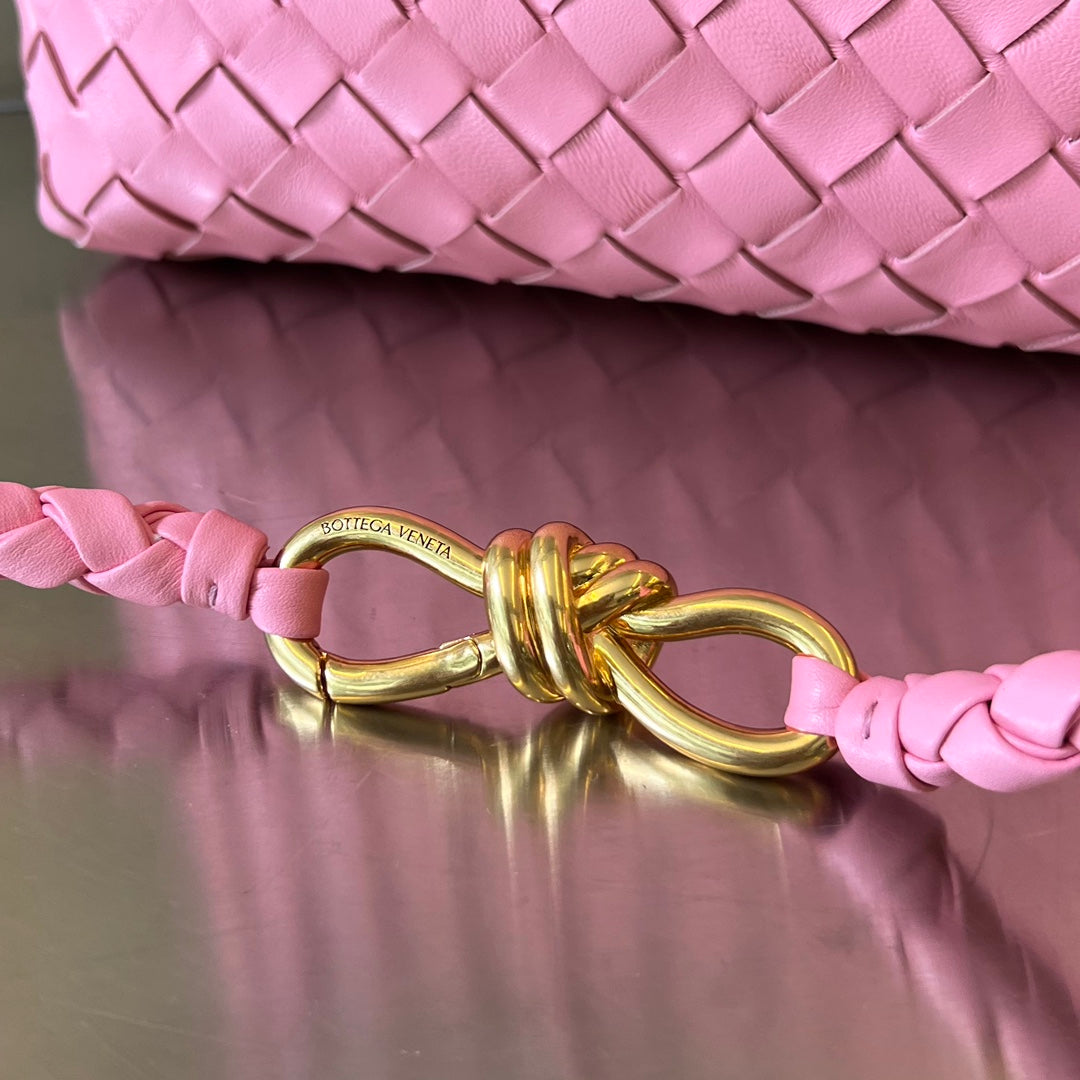 Bottega Veneta BV MEDIUM ANDIAMO 32CM PINK LAMBSKIN