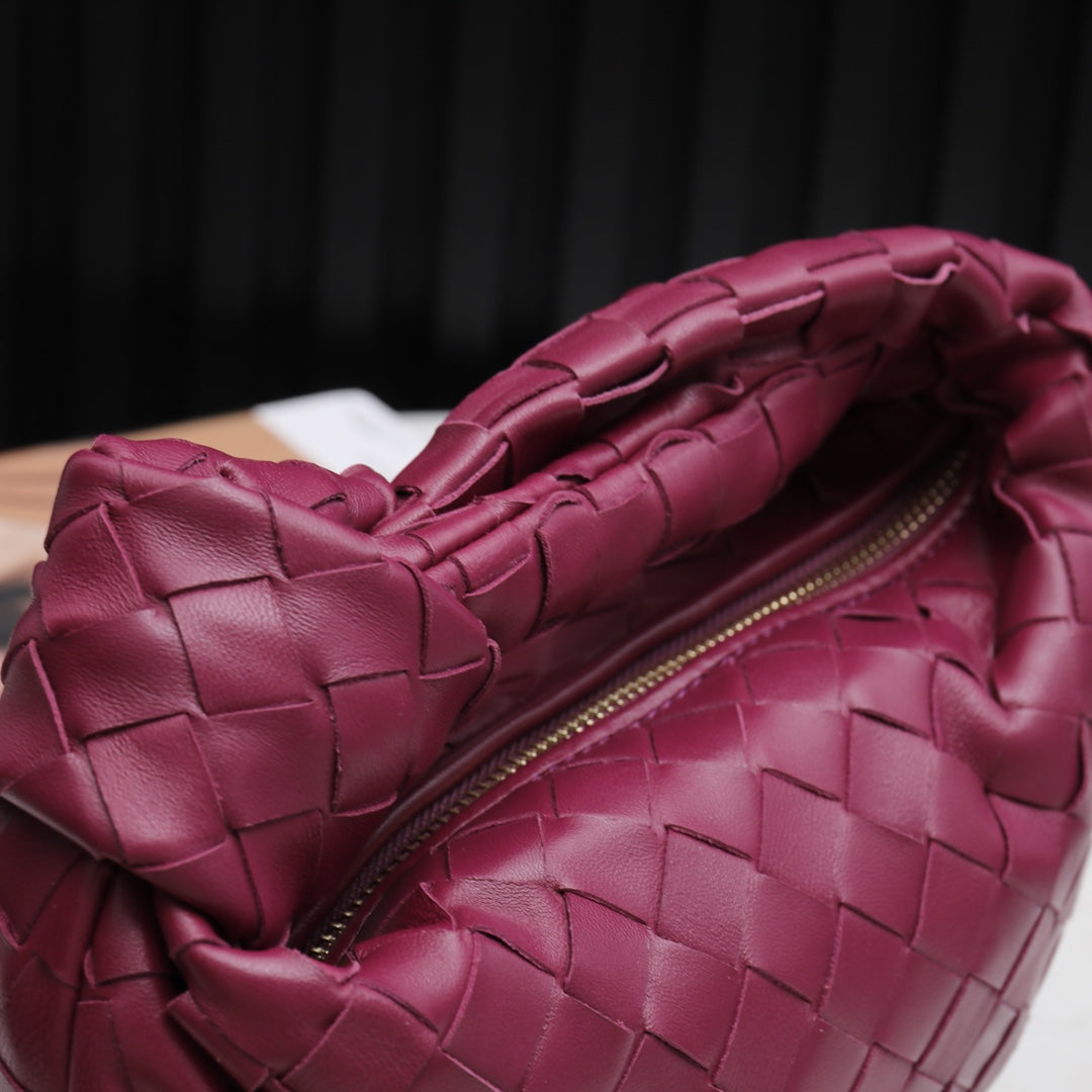 Bottega Veneta mini jodie 28 burgundy lambskin