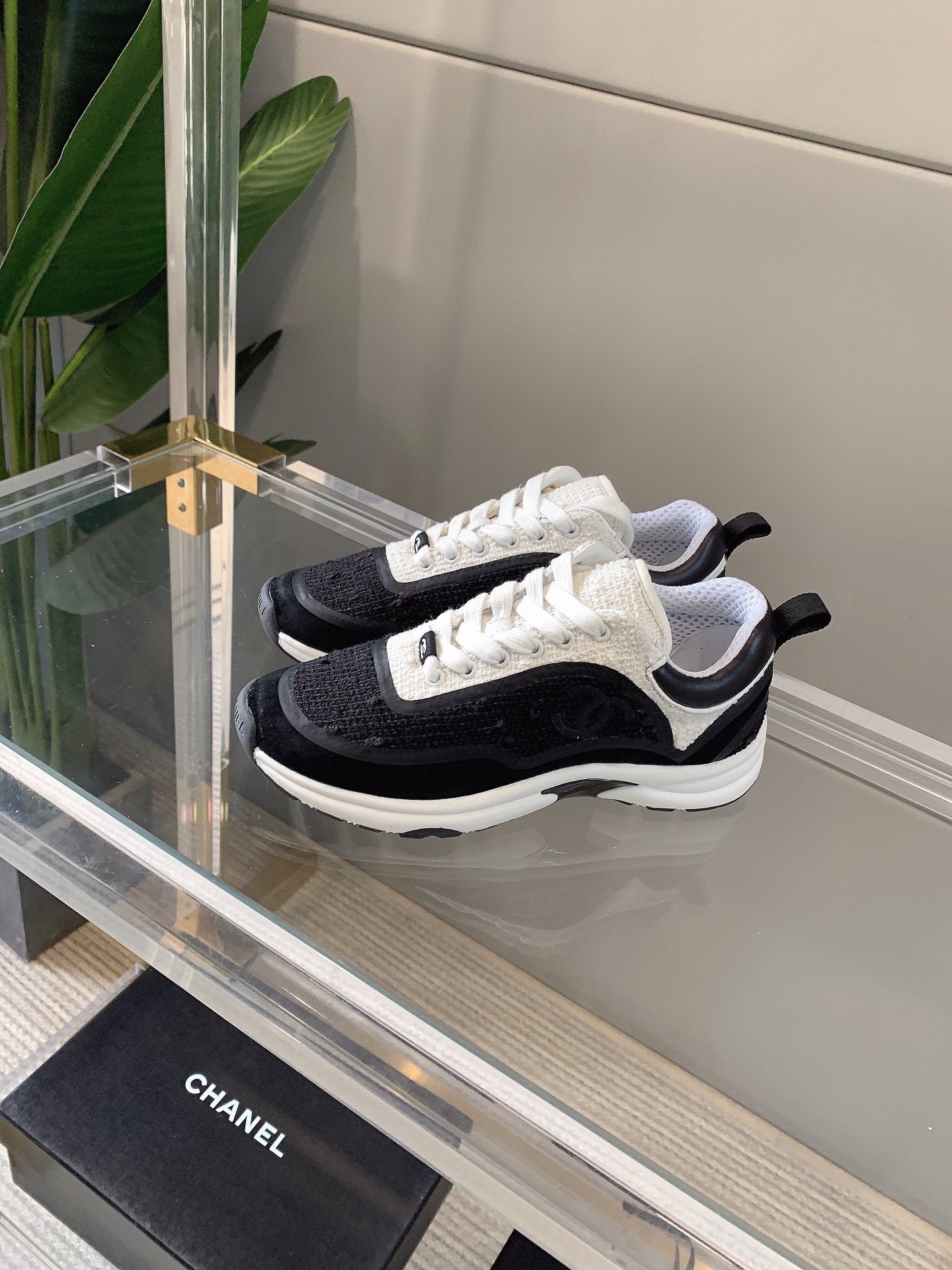 CHANEL Sneaker In Black Wool 145622