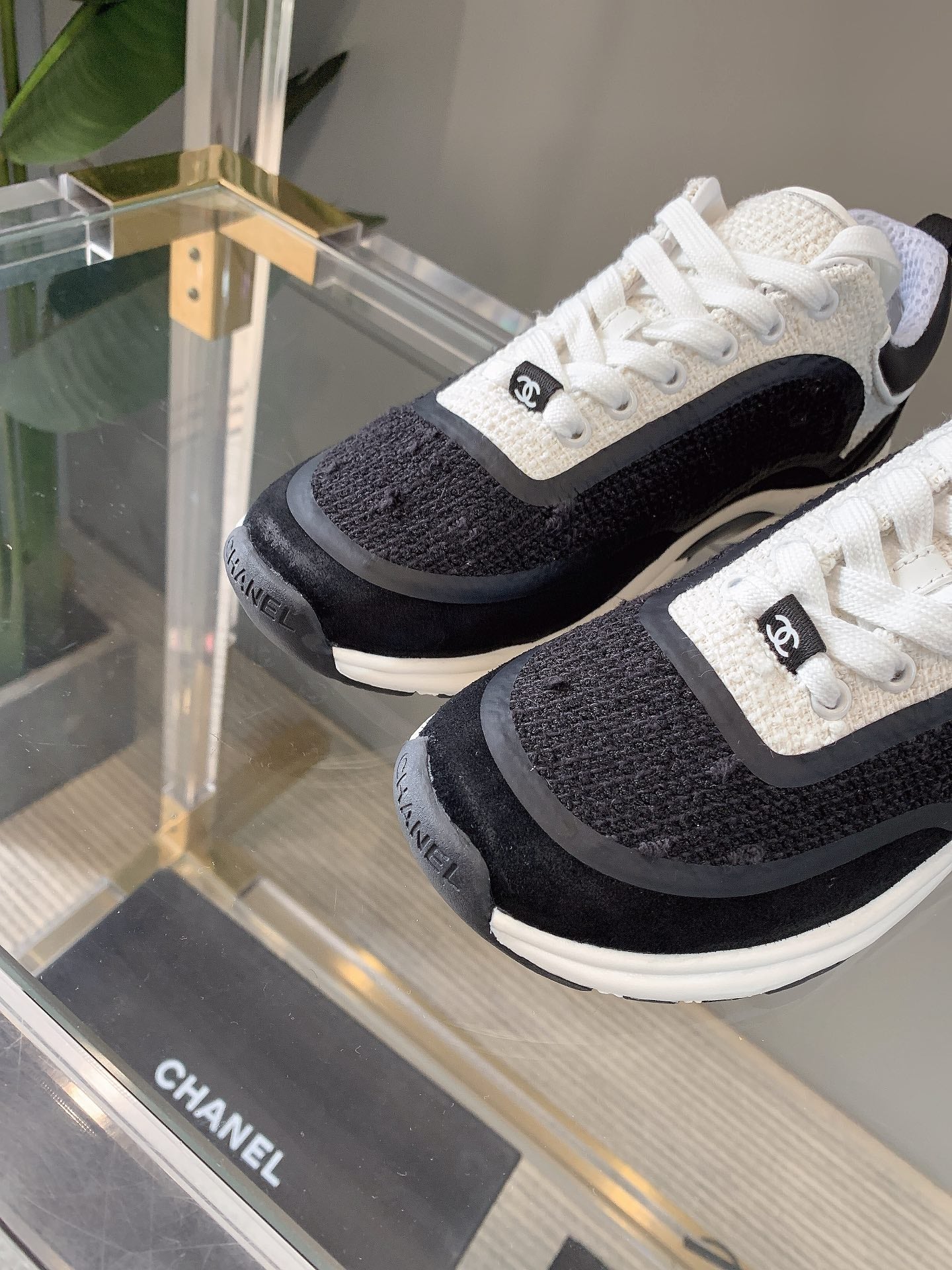 CHANEL Sneaker In Black Wool 145622