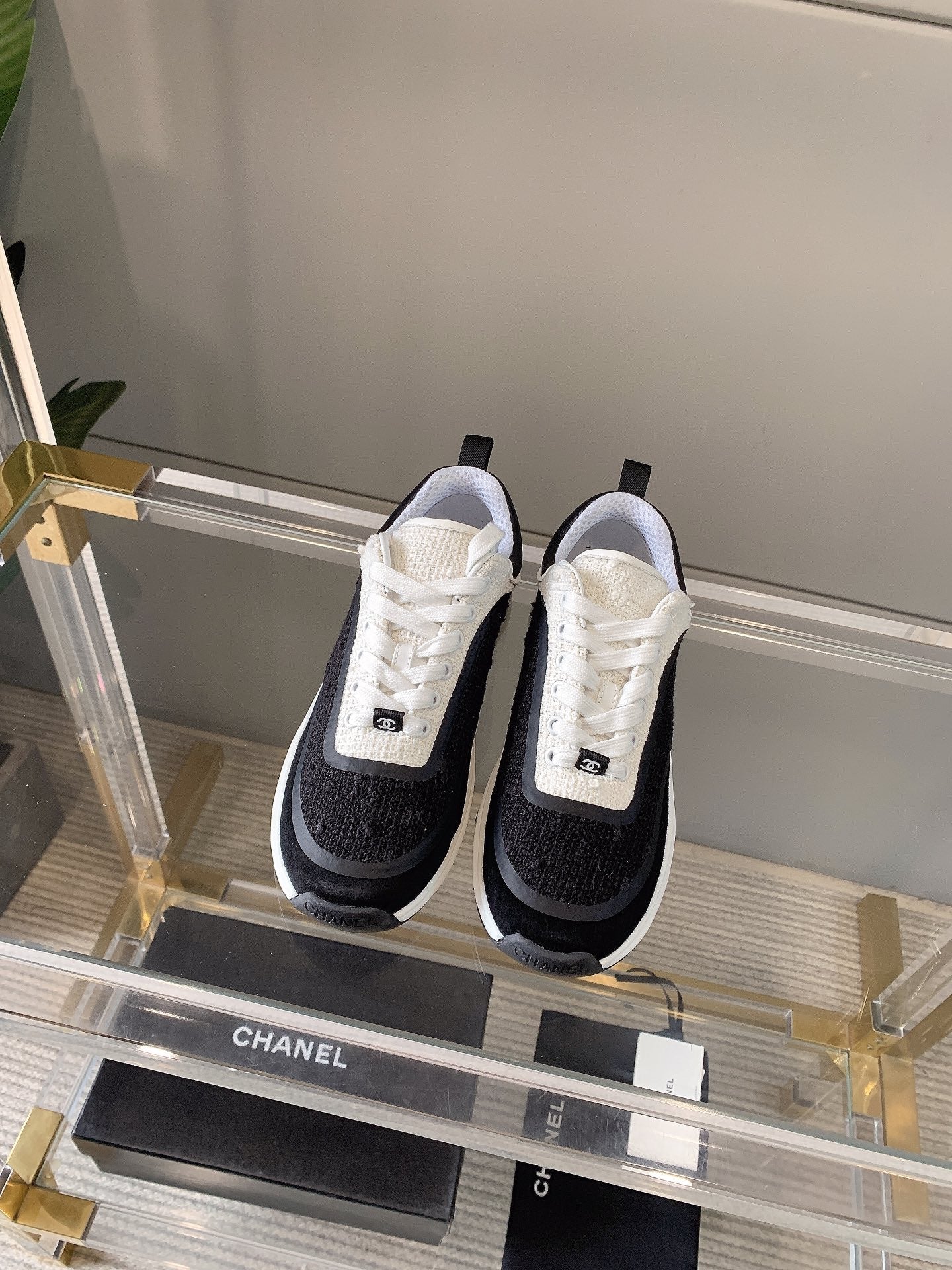 CHANEL Sneaker In Black Wool 145622