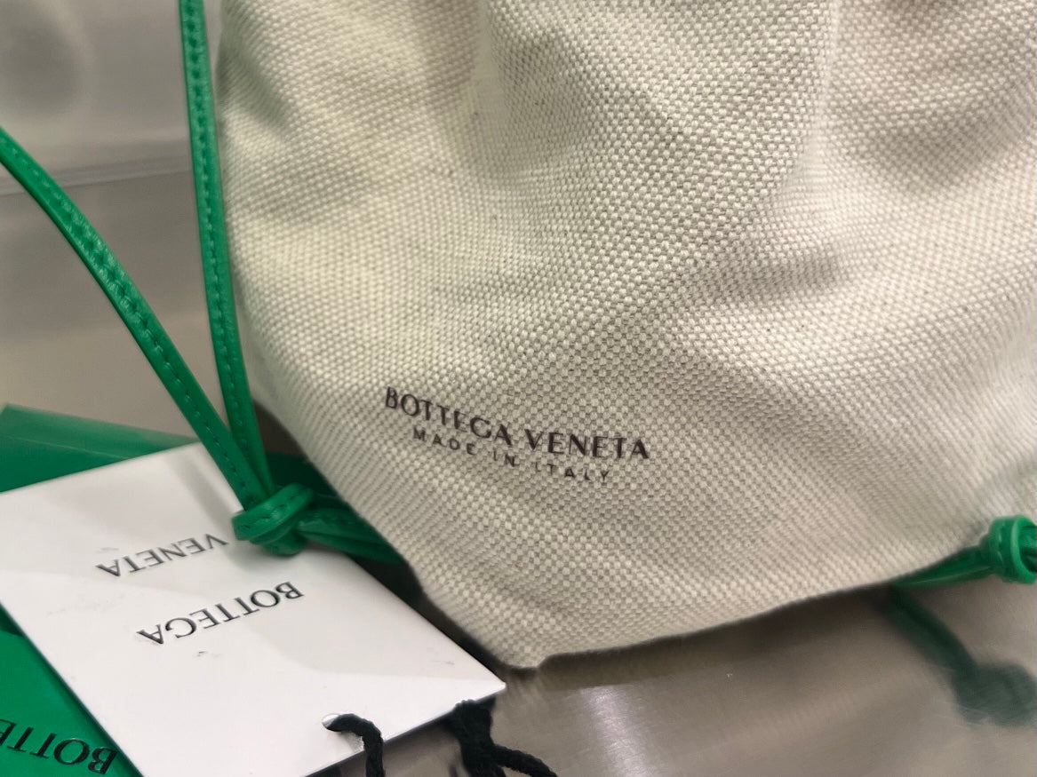 Bottega Veneta CAVALLINO 23 BAG IN GREEN LAMBSKIN