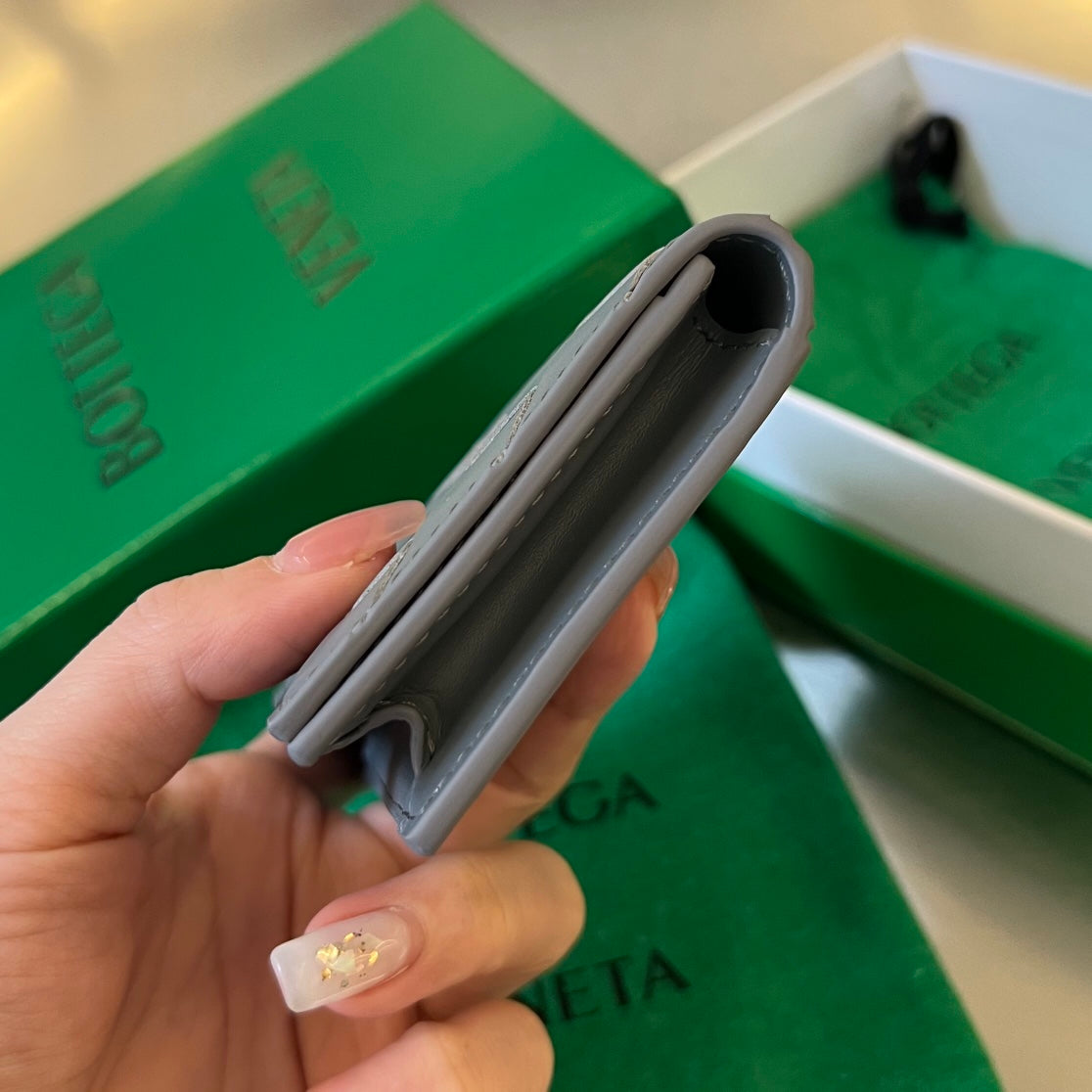 Bottega Veneta INTRECCIATO BUSINESS 11 GRAY CALFSKIN CARD CASE