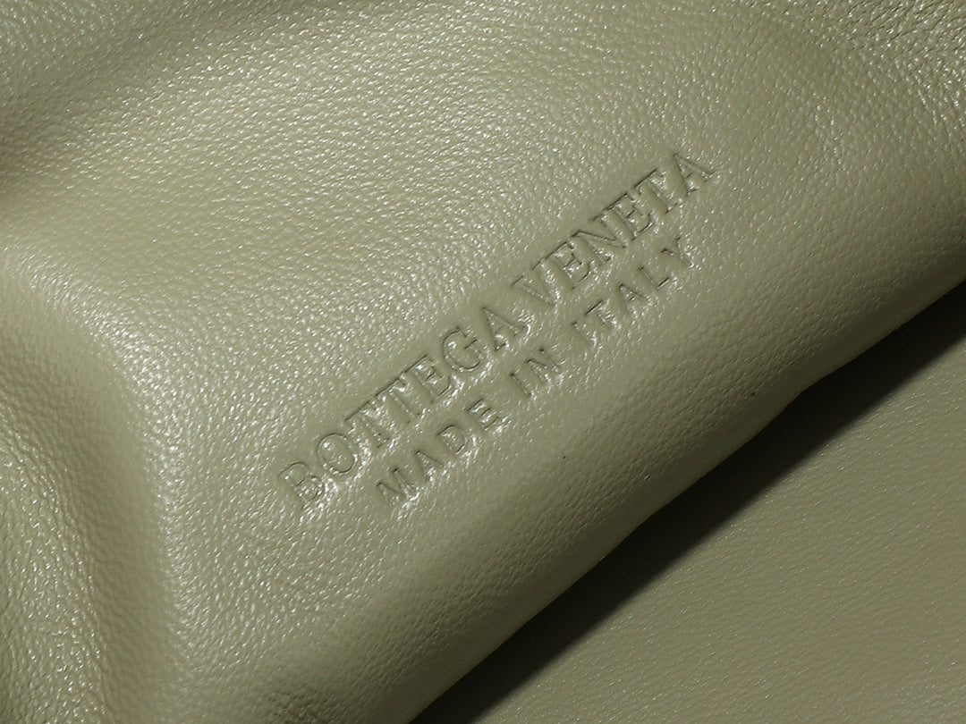 Bottega Veneta bv teen jodie 36cm khaki lambskin