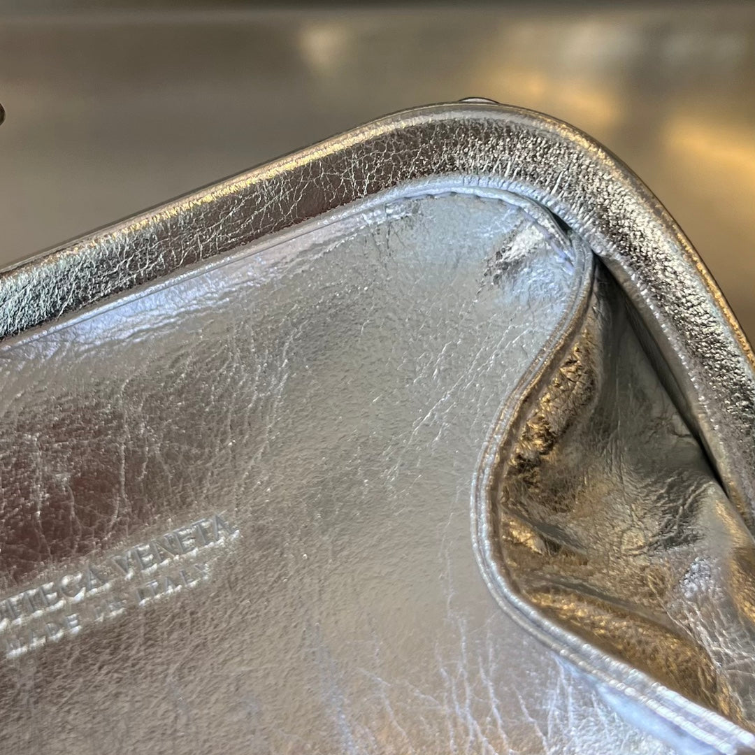 Bottega Veneta CLASSIC KNOT 19 IN GOLDEN MIX SILVER LAMBSKIN