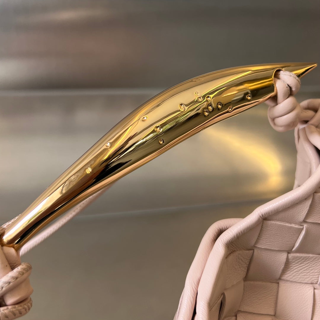 Bottega Veneta SARDINE 20 WITH CHAIN IN LIGHT PINK LAMBSKIN