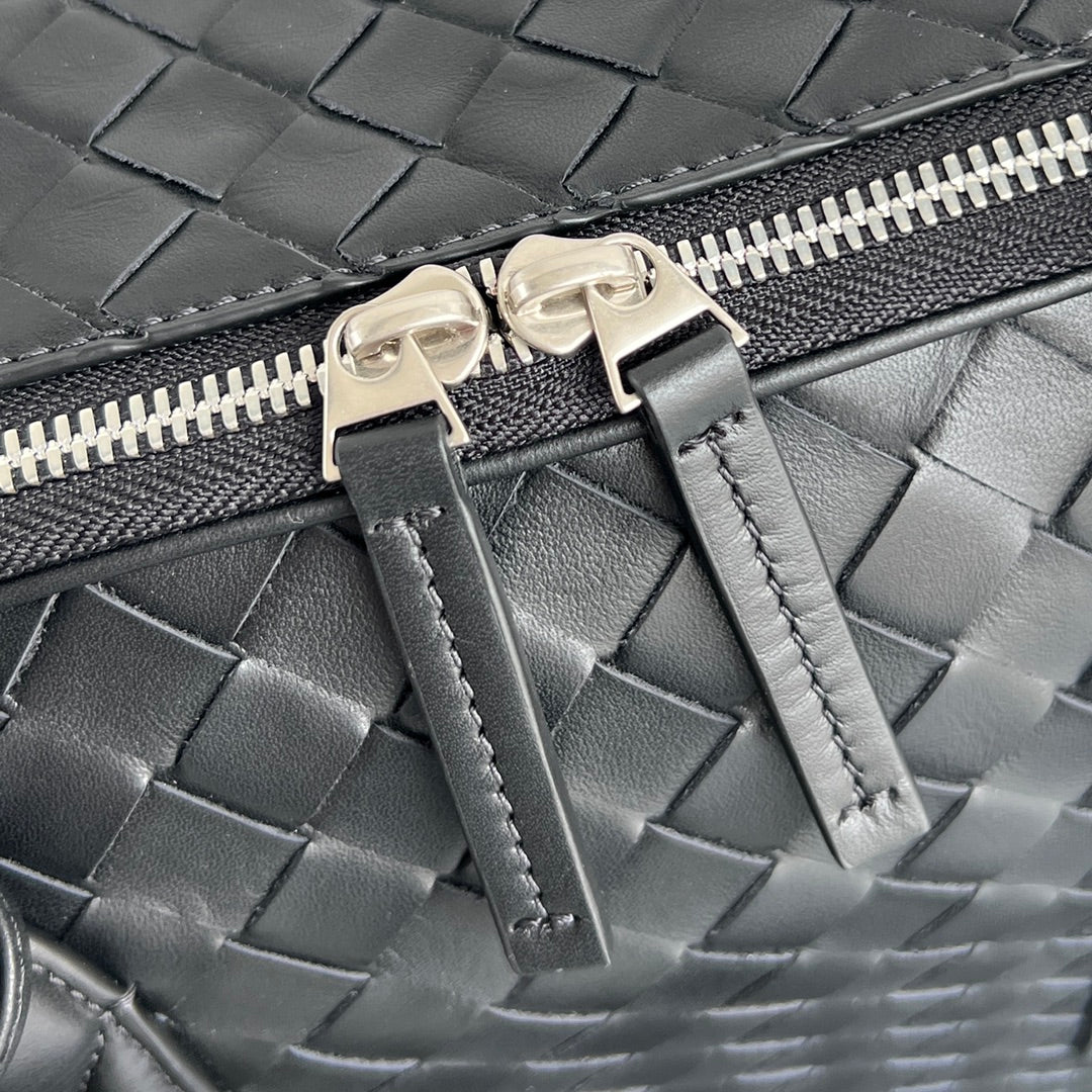 Bottega Veneta LARGE GETAWAY 39 WEEKENDER IN BLACK CALFSKIN