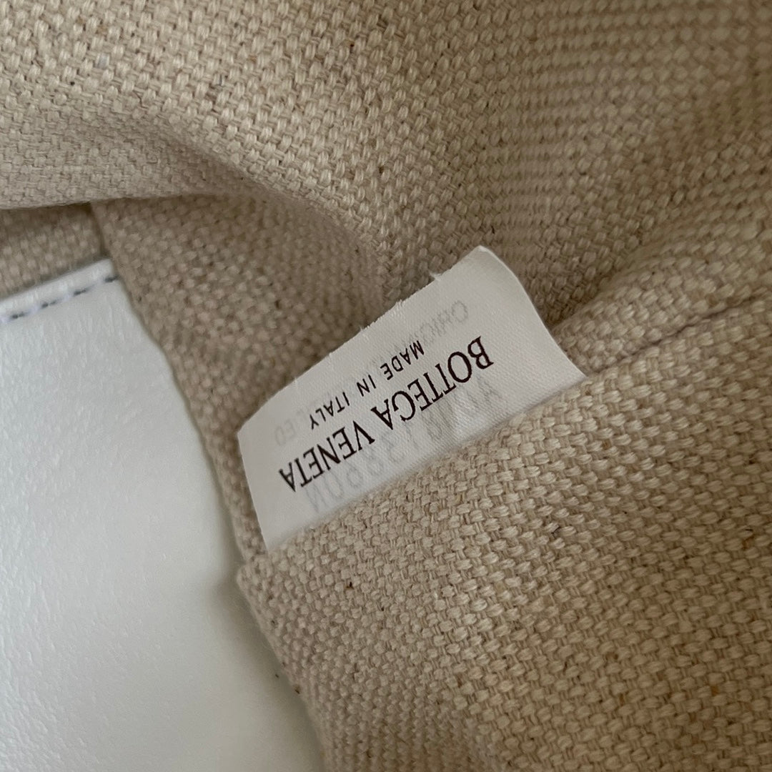 Bottega Veneta BV Loop Top Handle 19cm White Lambskin