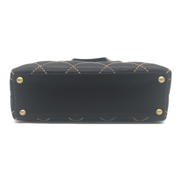 Chanel Wild Stitch Tote Bag Leather Tote Bag A18126 in New Condition