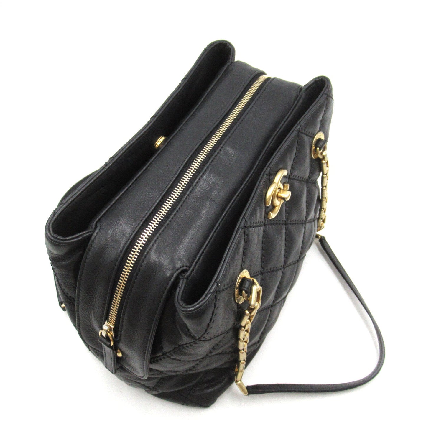 Chanel CC Quilted Leather Zip Tote Leather Tote Bag in New Condition