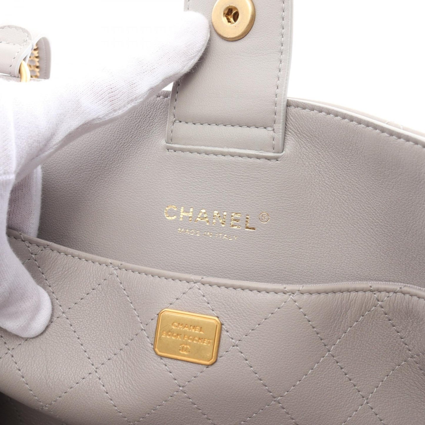 Chanel Matelasse Tote Bag Leather Tote Bag AS3508