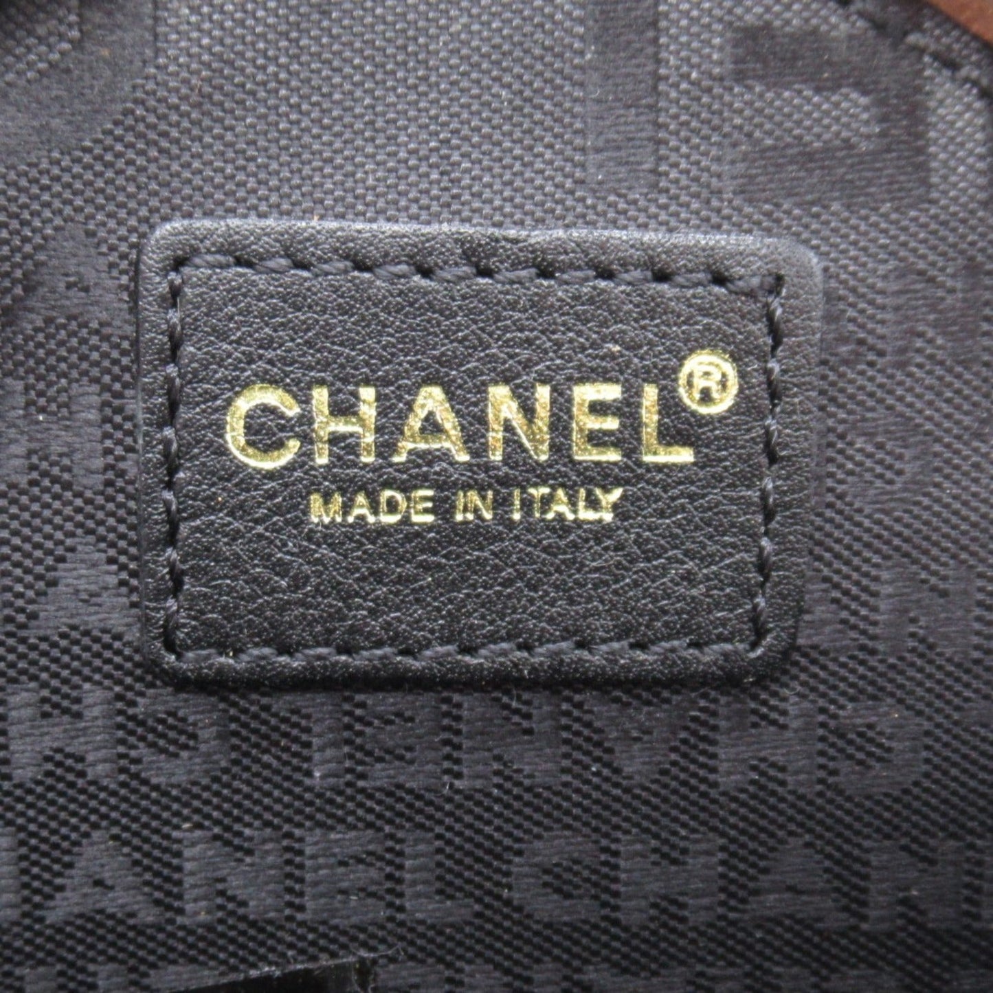 Chanel Camellia Round Zip Pouch Leather Vanity Bag 7849067 in New Condition