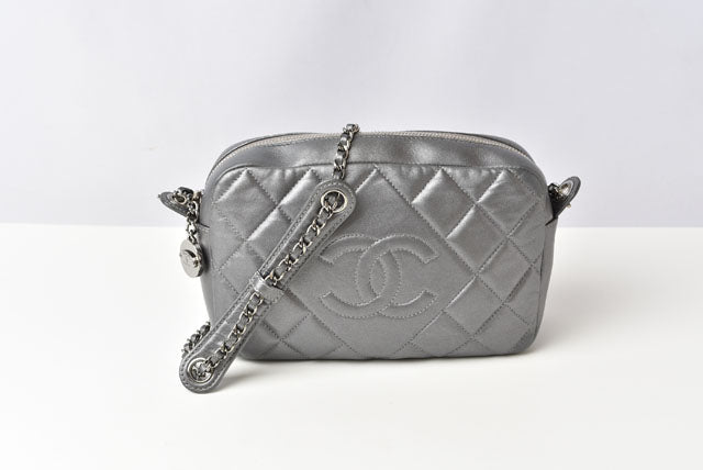 Chanel Lambskin Chain Shoulder Bag Quilted Stitch Silver