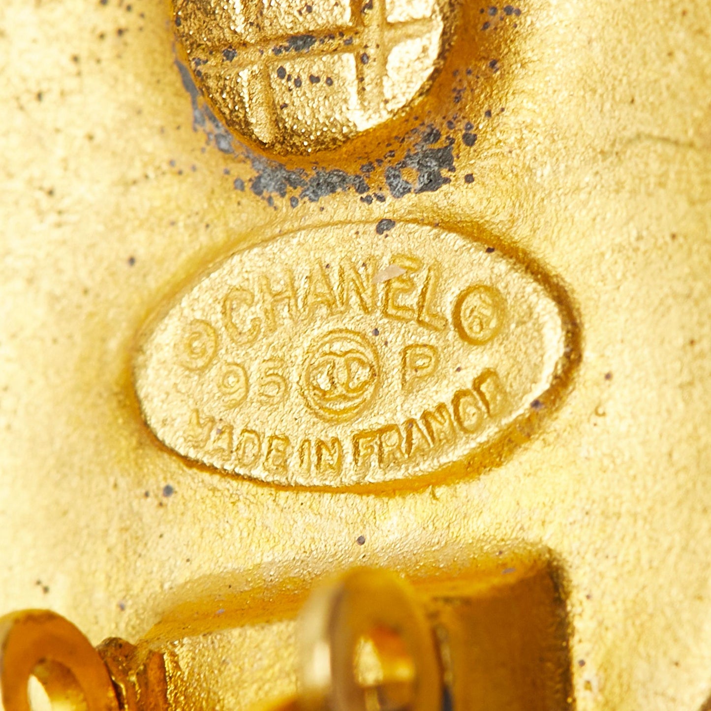 Chanel CC Clip On Earrings (SHG-fso9cR)