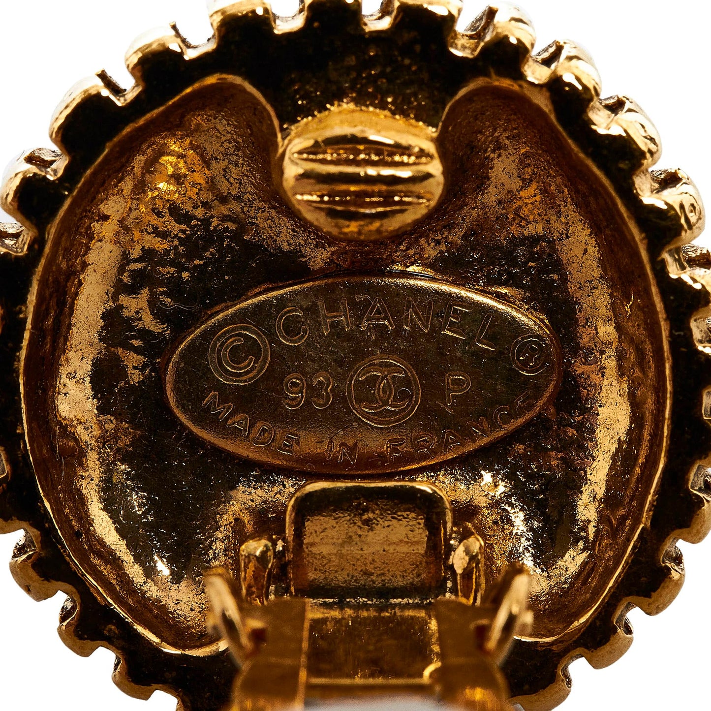 Chanel CC Clip-on Earrings (SHG-ZMmLK4)