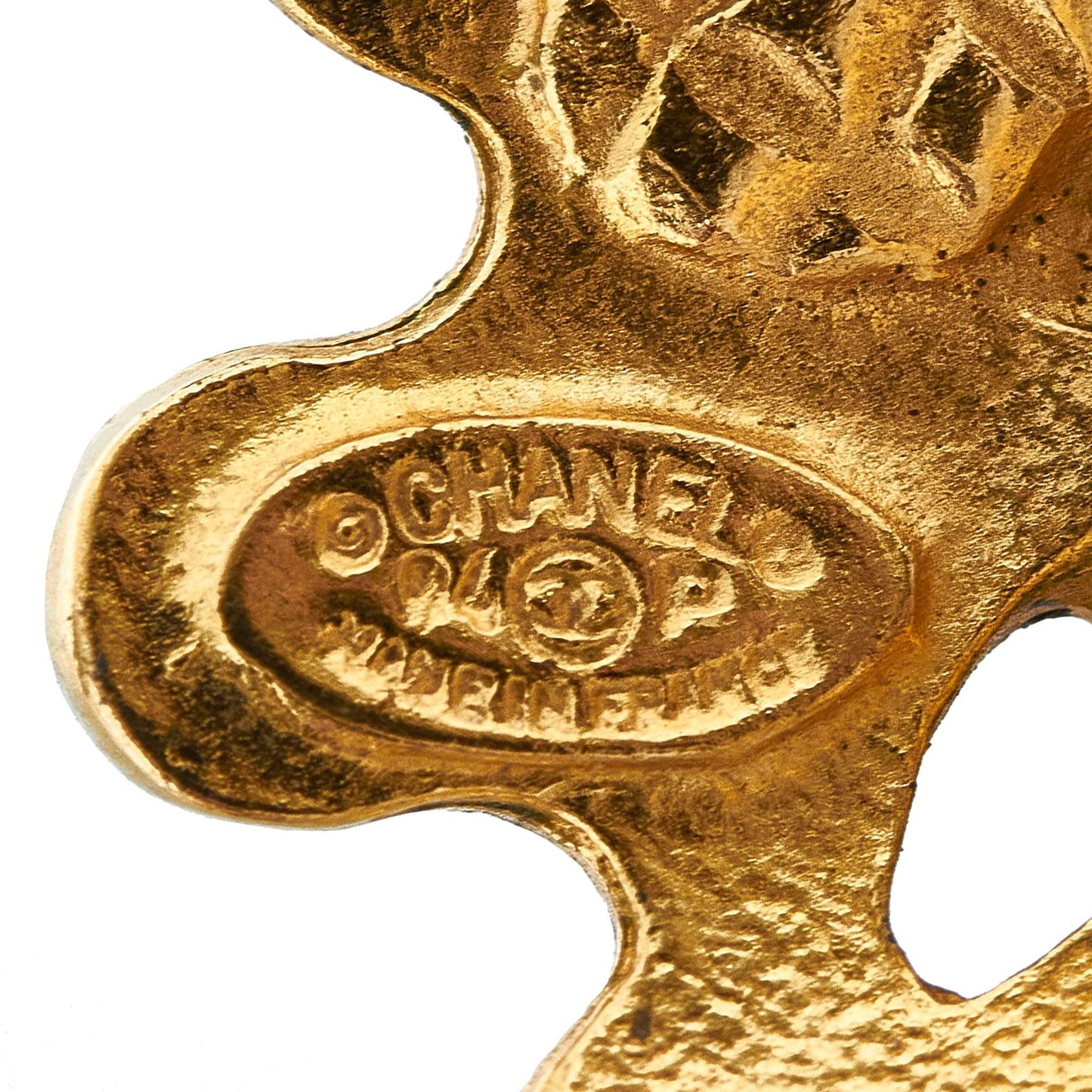 Chanel CC Clip-on Earrings (SHG-M1CVlV)