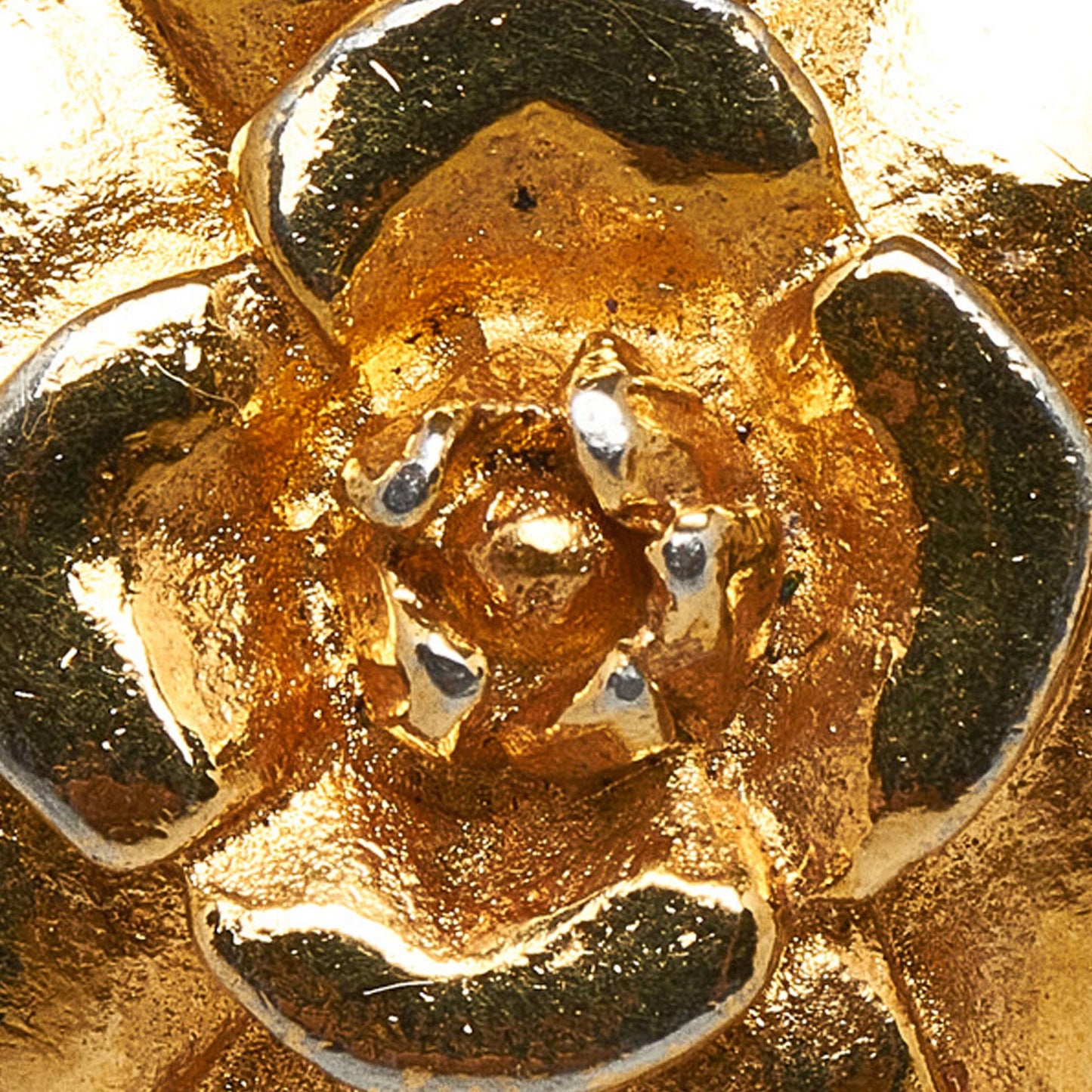 Chanel Camellia Clip-on Earrings (SHG-7HbHC5)