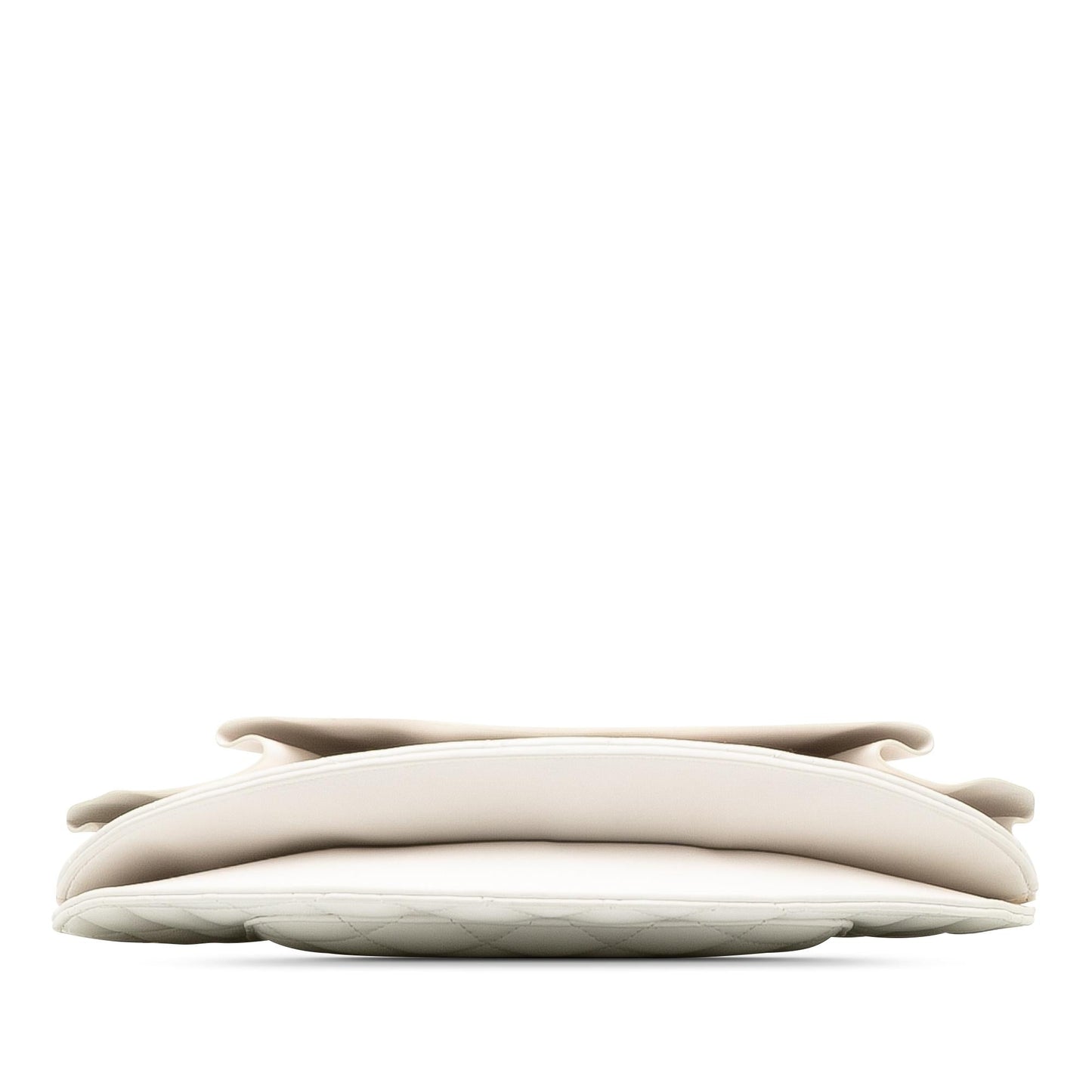 Chanel Lambskin Wave Clutch (SHG-7pqsXs)