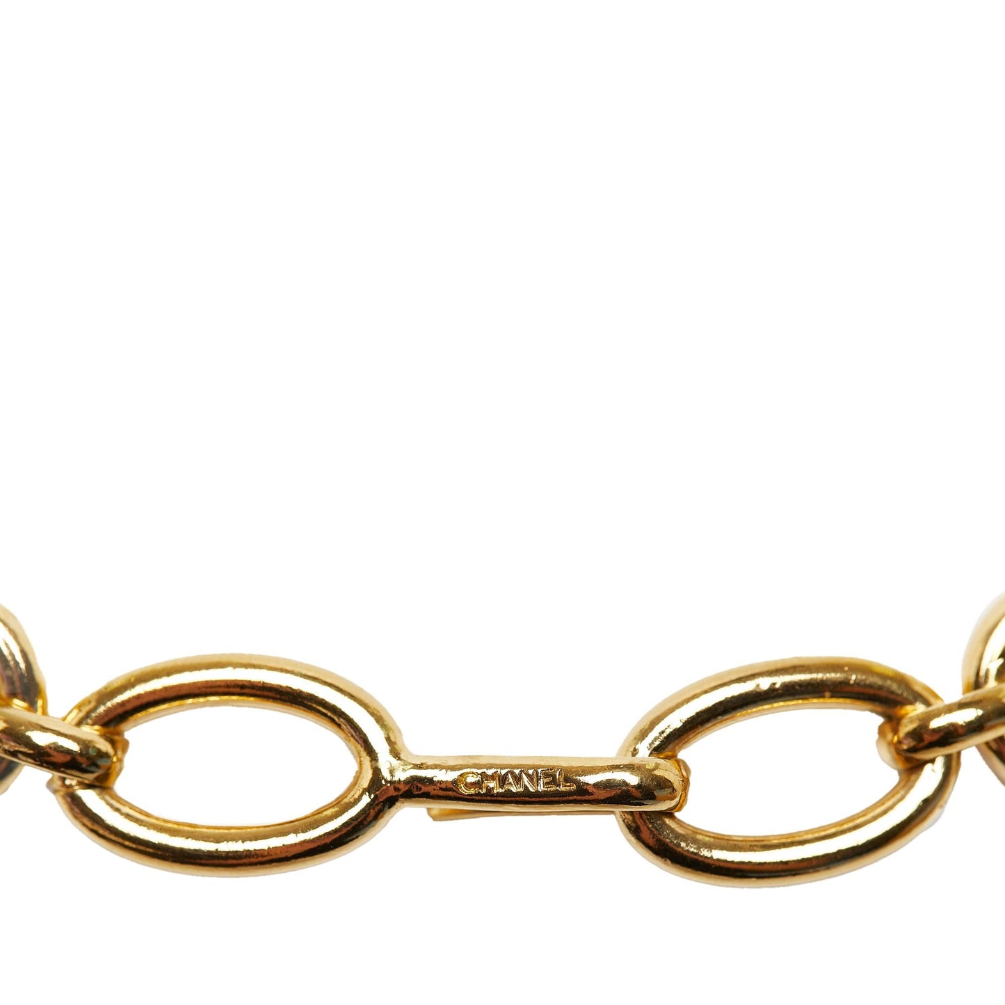 Chanel Oversized Cambon Medal Necklace (SHG-186ose)