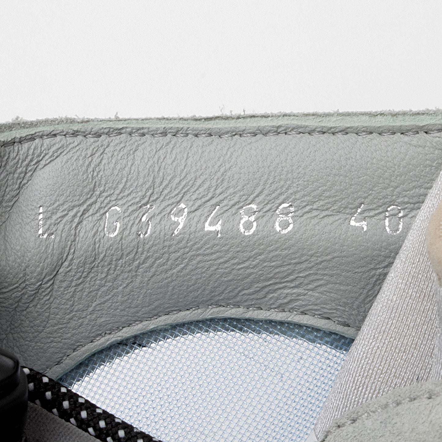 Chanel Suede Calfskin Quilted Fabric CC Sneakers - Size 10 / 40 (SHF-A0Zb1v)