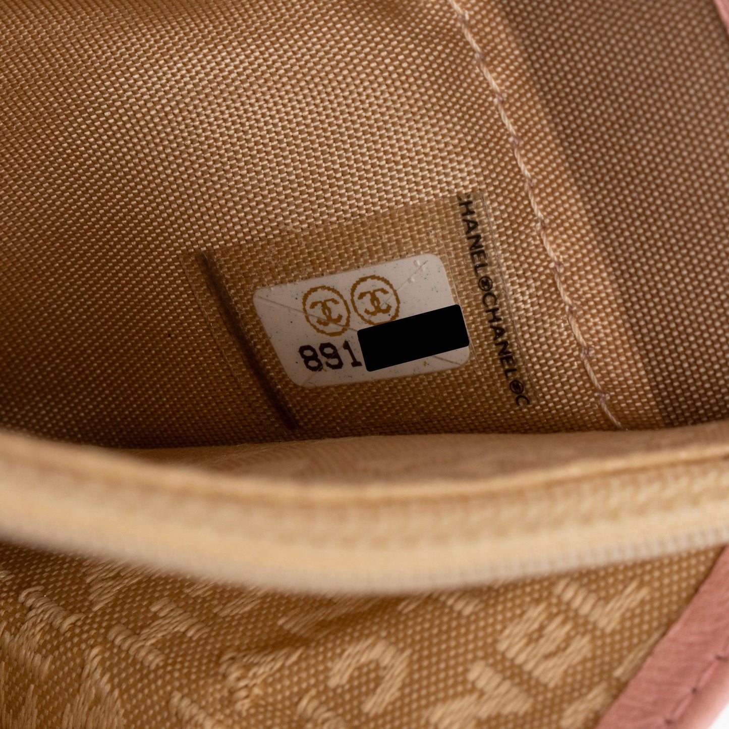 Chanel Vintage Embossed Lambskin Lucky Symbols Bi-Fold Wallet (SHF-uNdtFJ)