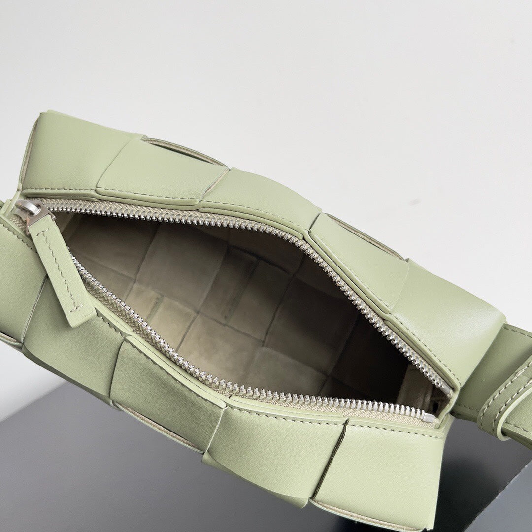 Bottega Veneta BV SMALL BRICK 24CM LIGHT GREEN LAMBSKIN