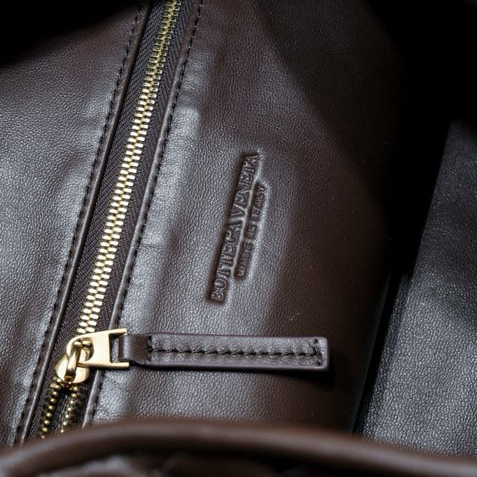 Bottega Veneta BV Large Intrecciato 54cm Hobo Bag Chocolate Calfskin