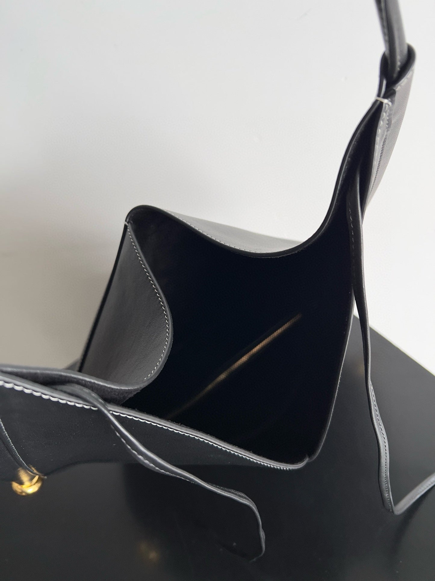 Bottega Veneta MEDIUM SOLSTICE 44 BLACK LAMBSKIN 74025