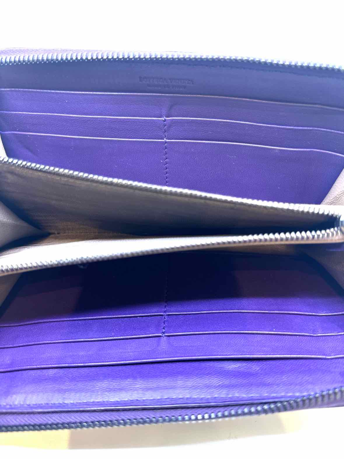 BOTTEGA VENETA Purple Stingray Wallet