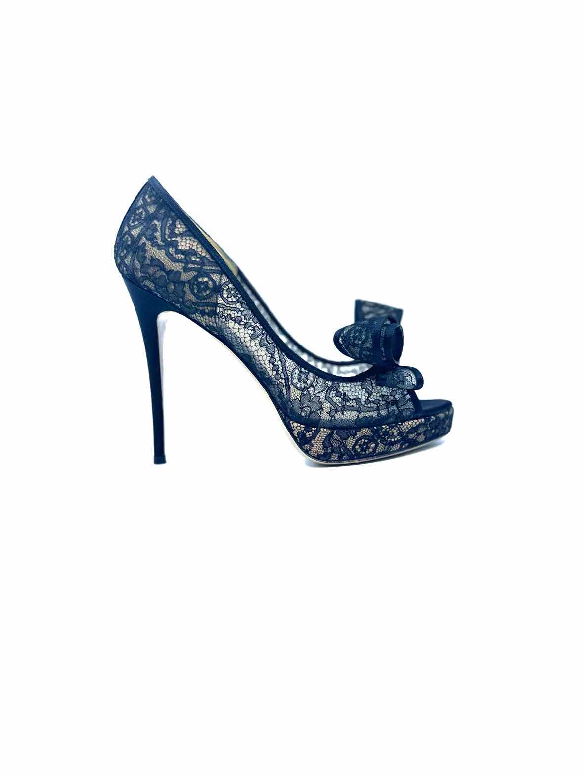 VALENTINO Size 9.5 Black Lace Pumps