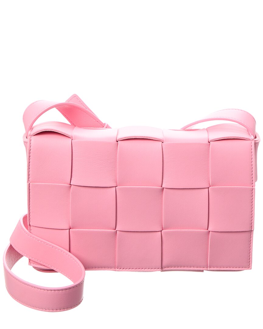 Bottega Veneta Cassette Maxi Intrecciato Leather Crossbody ONE SIZE Pink