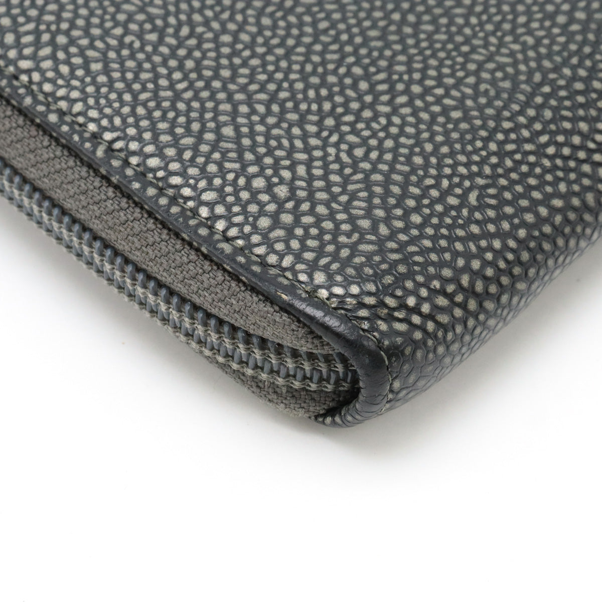 Chanel Caviar Skin Round Zip Wallet Metallic Gray