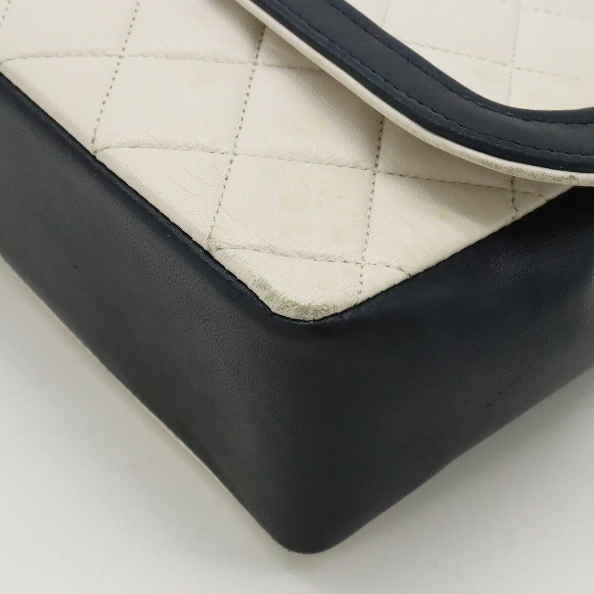 Chanel Matelasse Leather Shoulder Bag