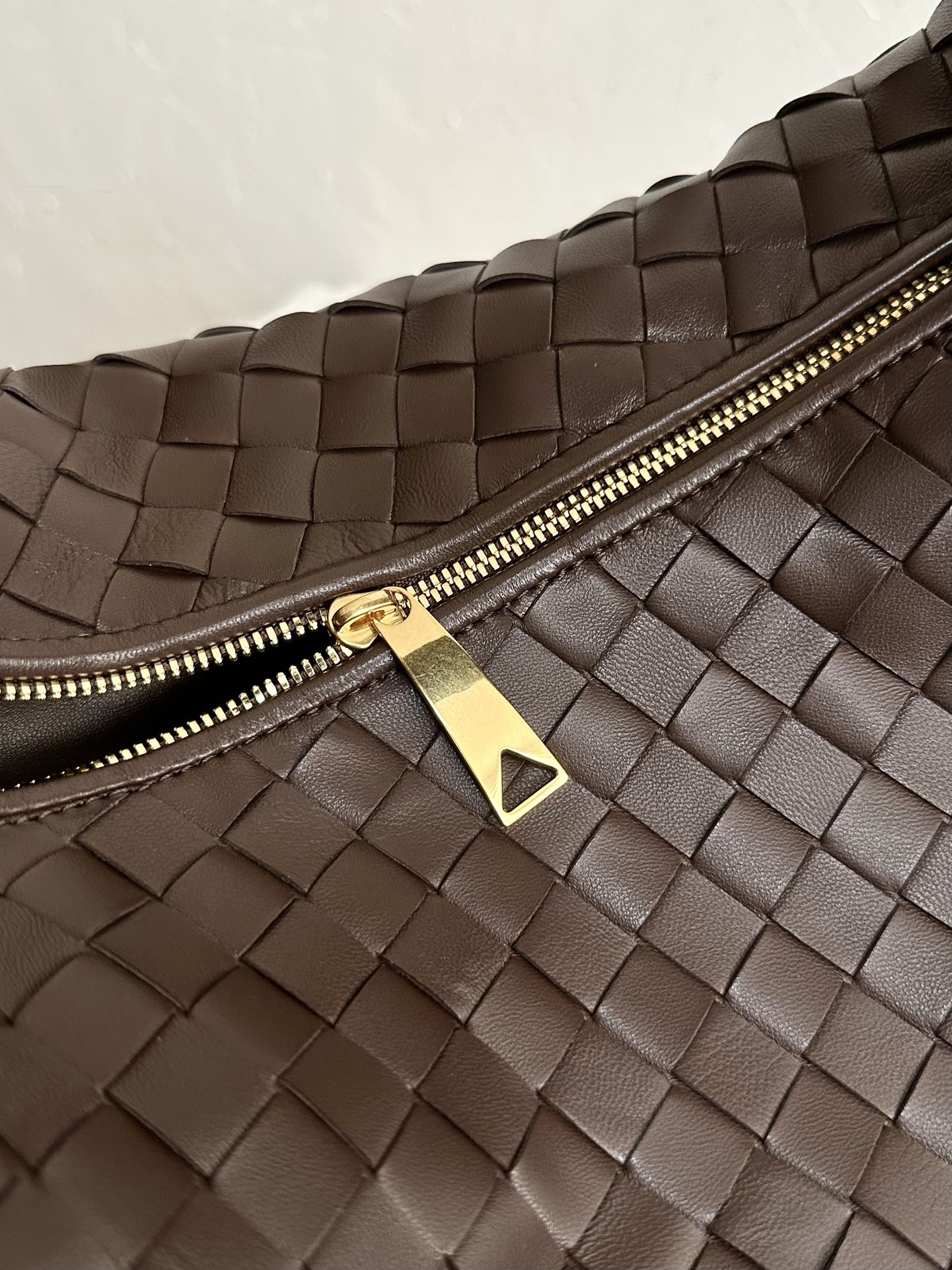 Bottega Veneta BV SMALL JODIE 48CM CHOCOLATE SUEDE LEATHER