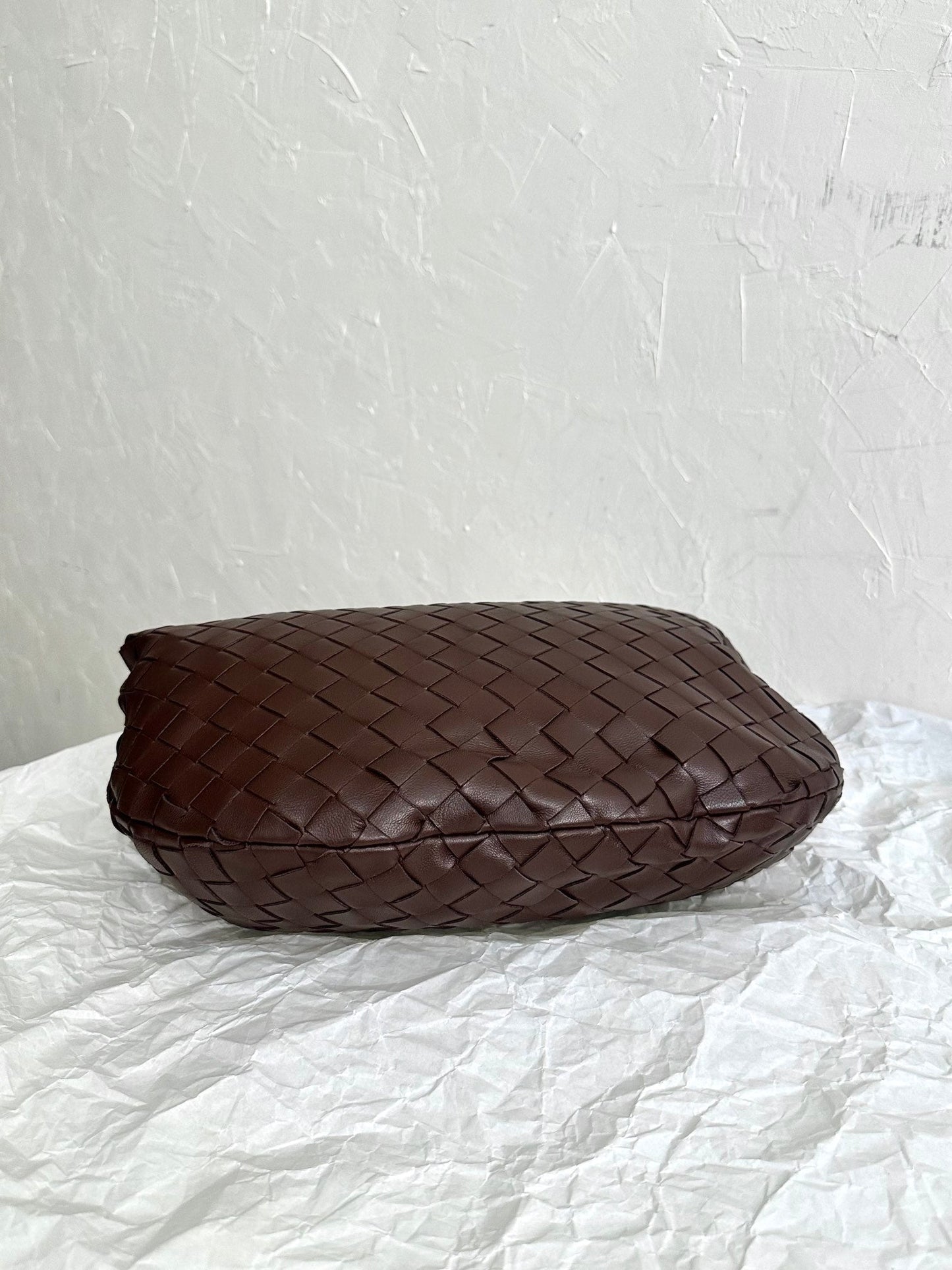 Bottega Veneta BV TEEN JODIE 36CM CHOCOLATE SUEDE LEATHER