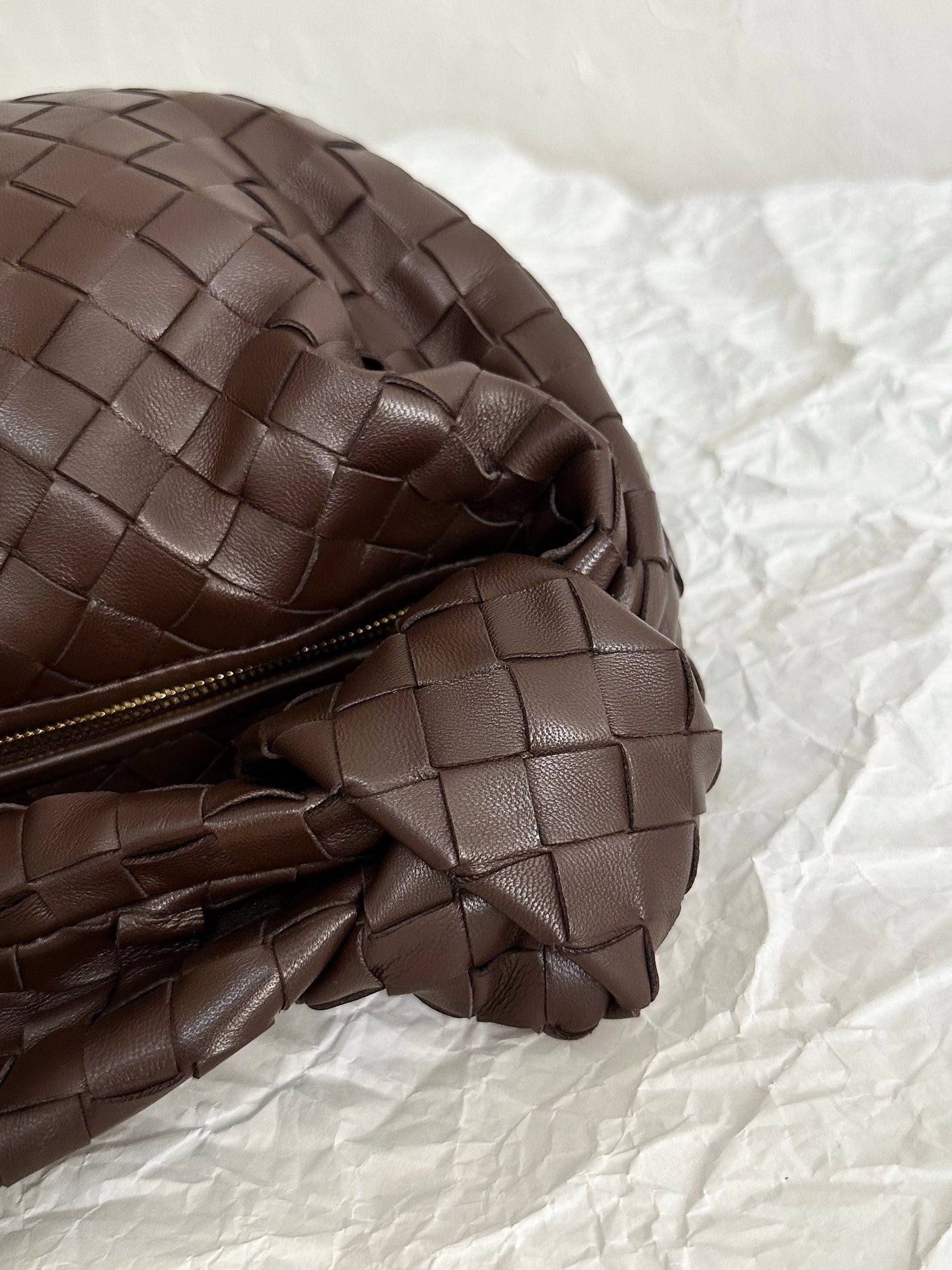 Bottega Veneta BV TEEN JODIE 36CM CHOCOLATE SUEDE LEATHER