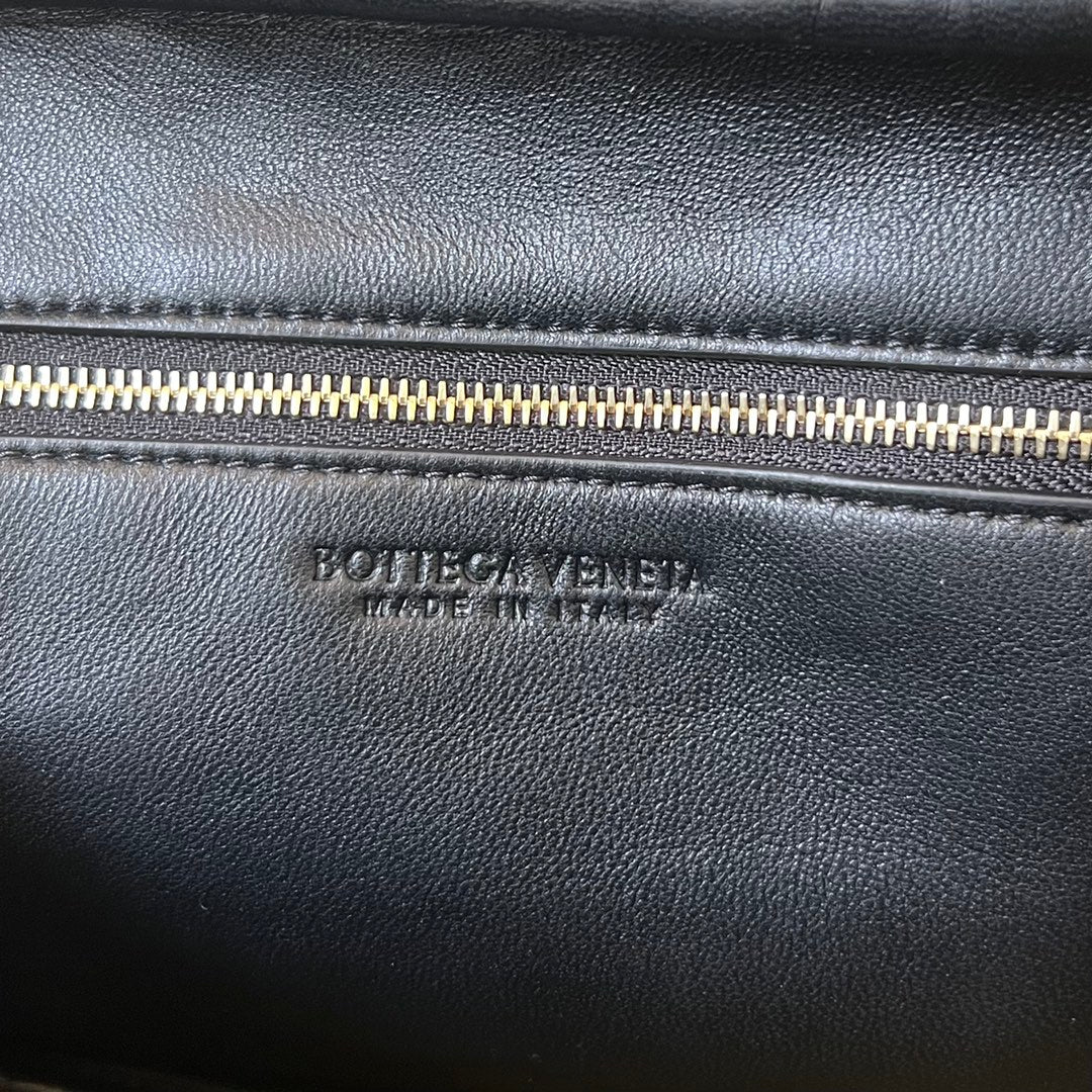 Bottega Veneta BV GETAWAY SMALL 23CM BLACK LAMBSKIN