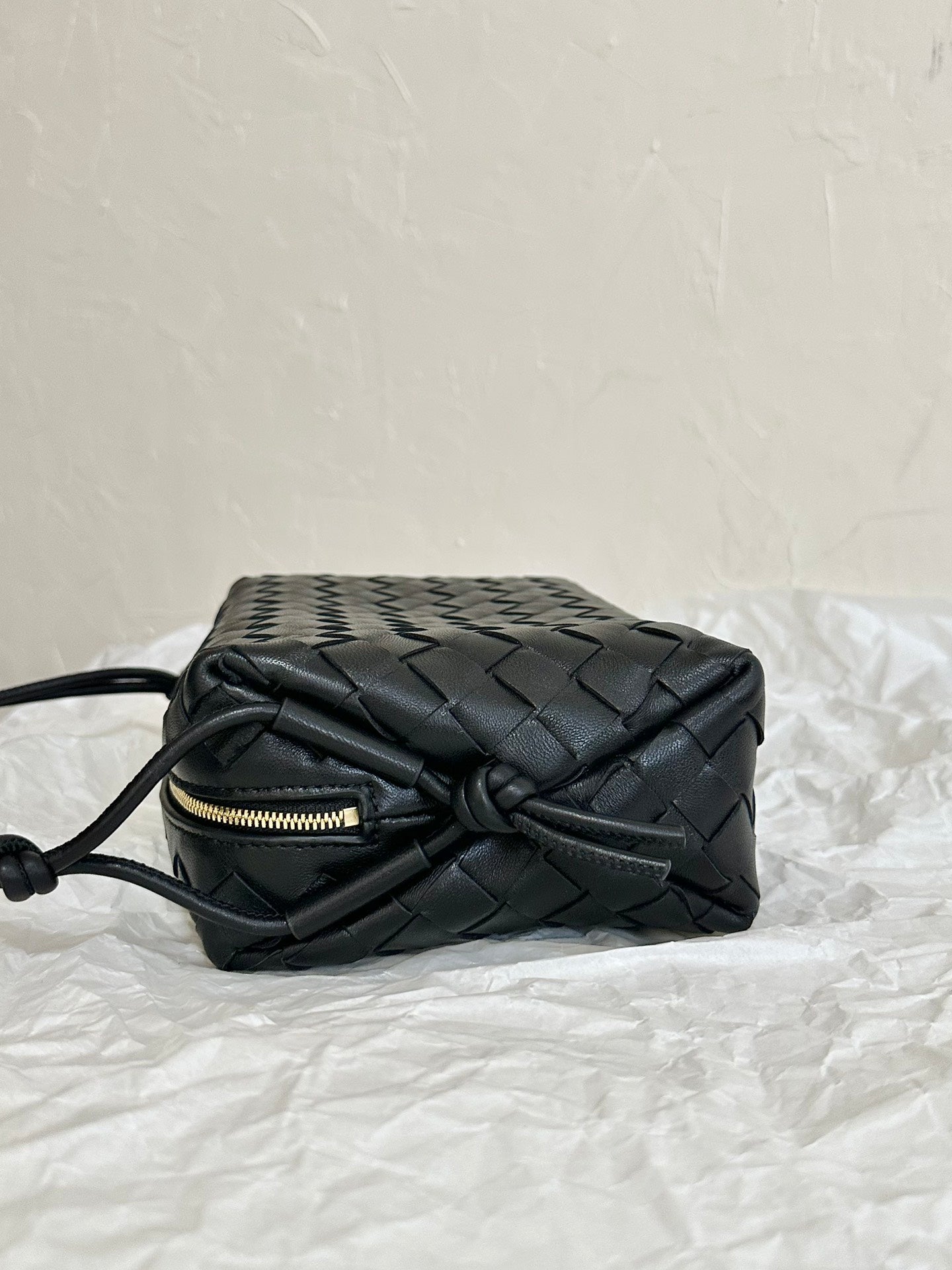 Bottega Veneta BV LOOP SMALL 23CM BLACK CALFSKIN