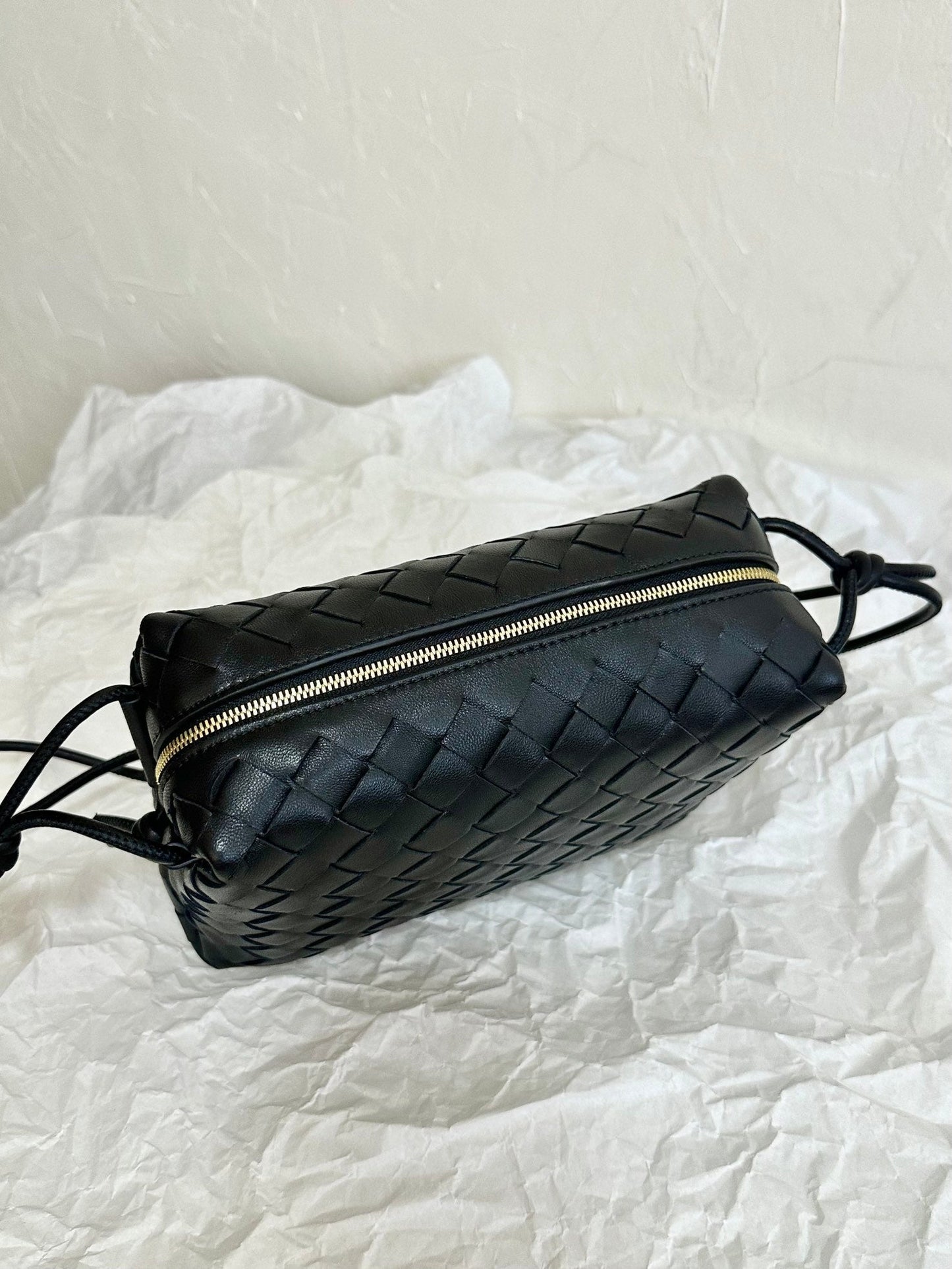 Bottega Veneta BV LOOP SMALL 23CM BLACK CALFSKIN