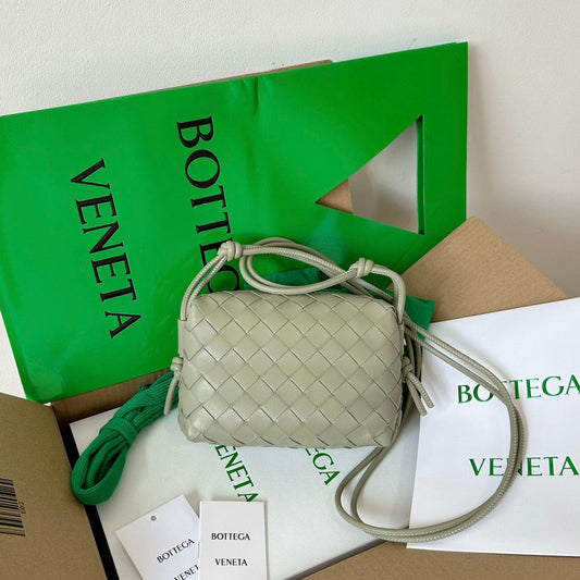 Bottega Veneta BV LOOP MINI 17CM KHAKI CALFSKIN
