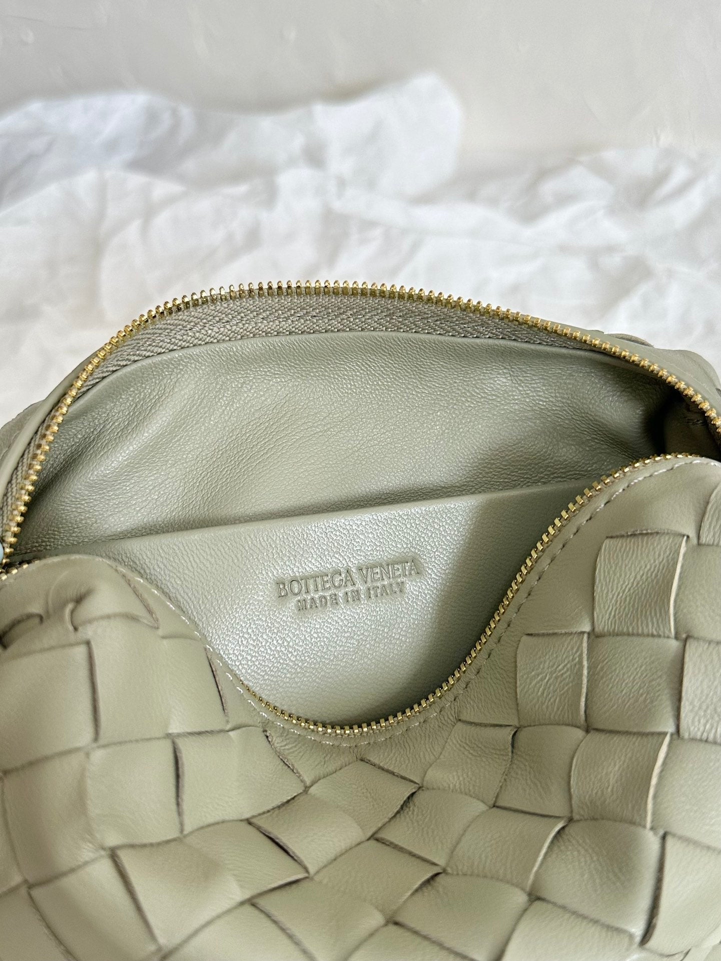 Bottega Veneta BV LOOP MINI 17CM KHAKI CALFSKIN
