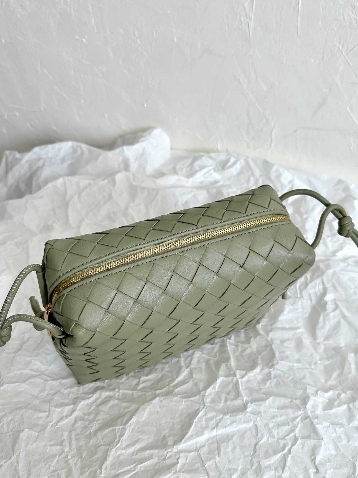 Bottega Veneta BV LOOP SMALL 23CM KHAKI CALFSKIN