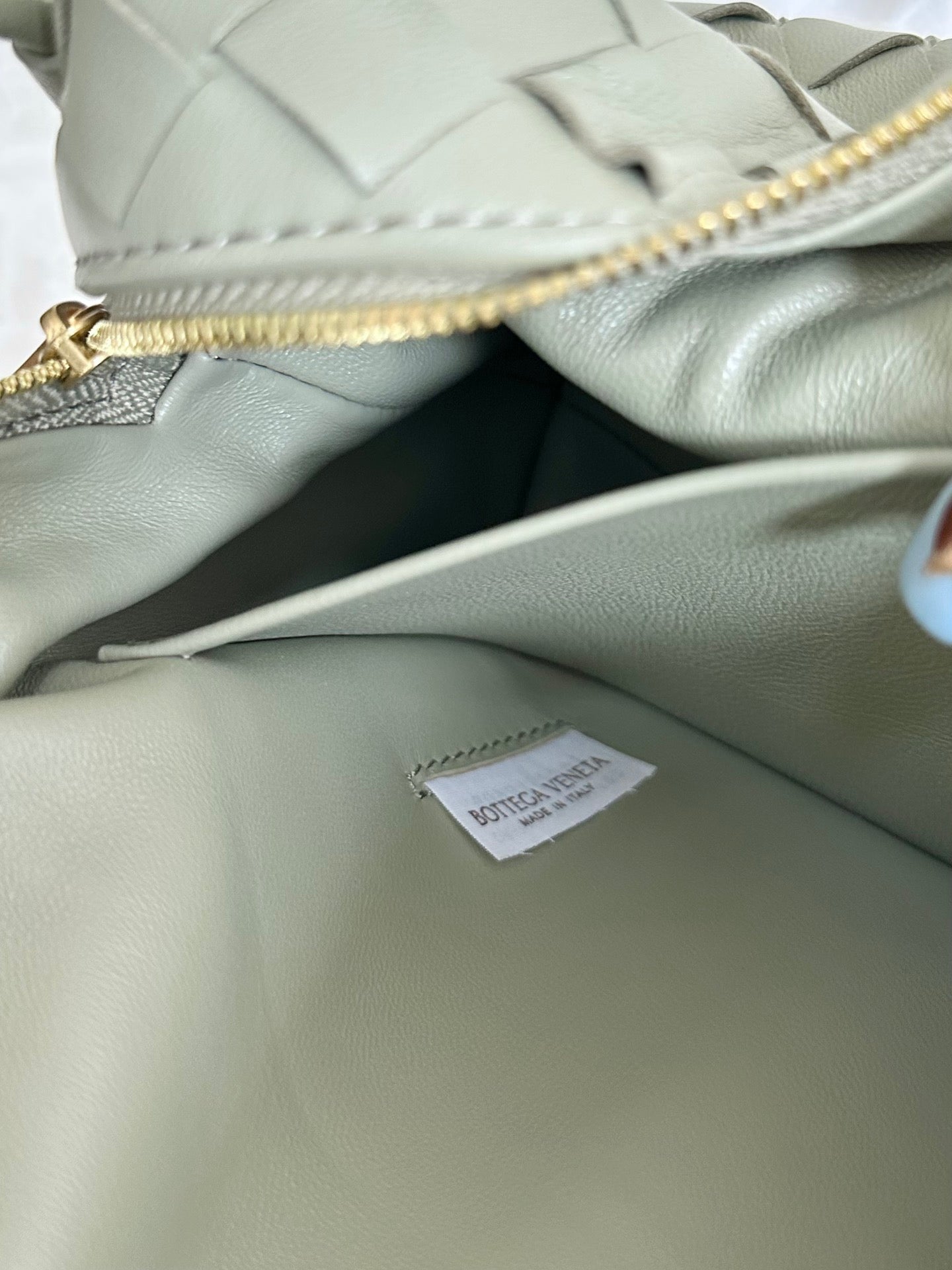 Bottega Veneta BV LOOP SMALL 23CM KHAKI CALFSKIN