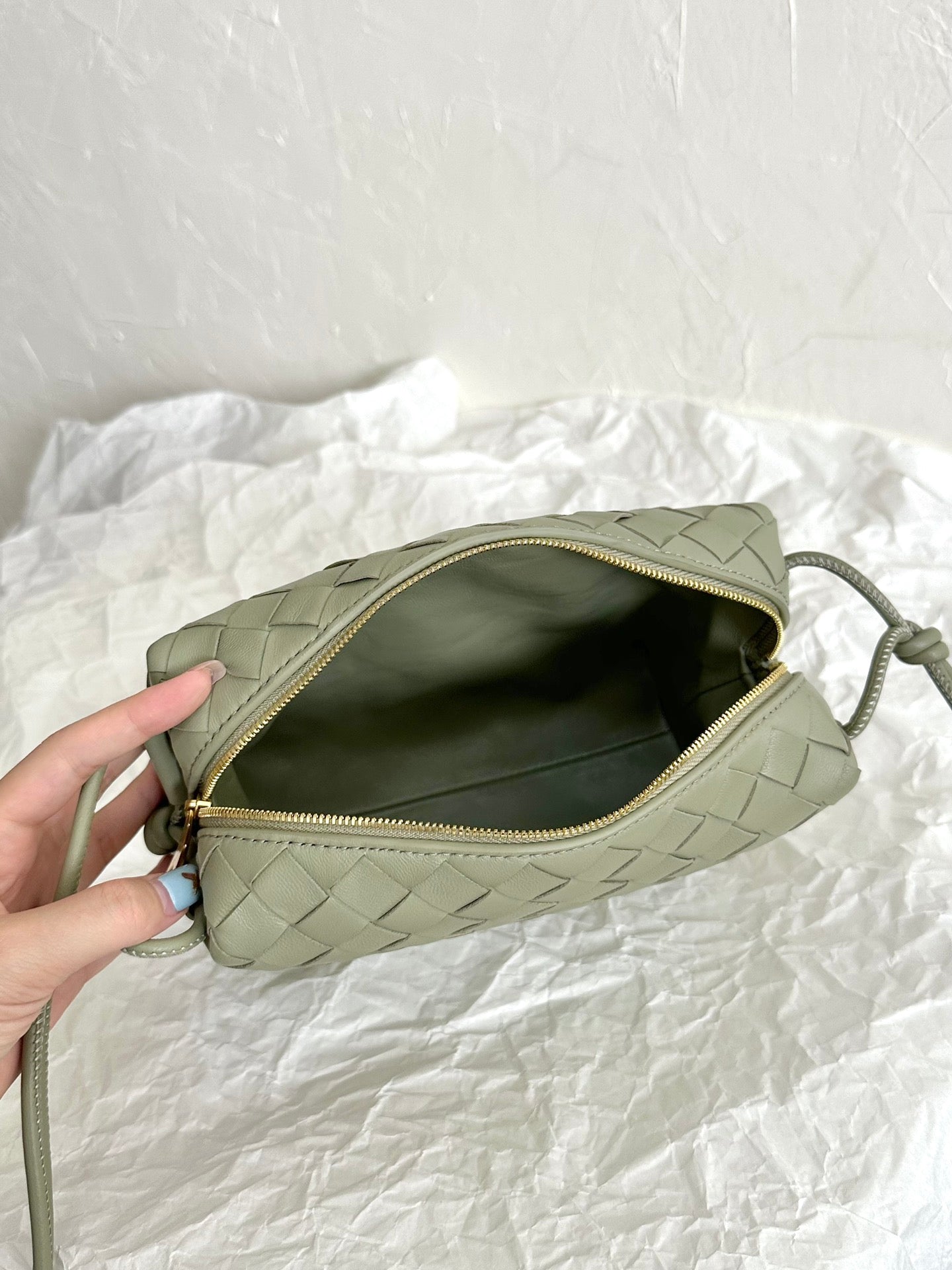 Bottega Veneta BV LOOP SMALL 23CM KHAKI CALFSKIN