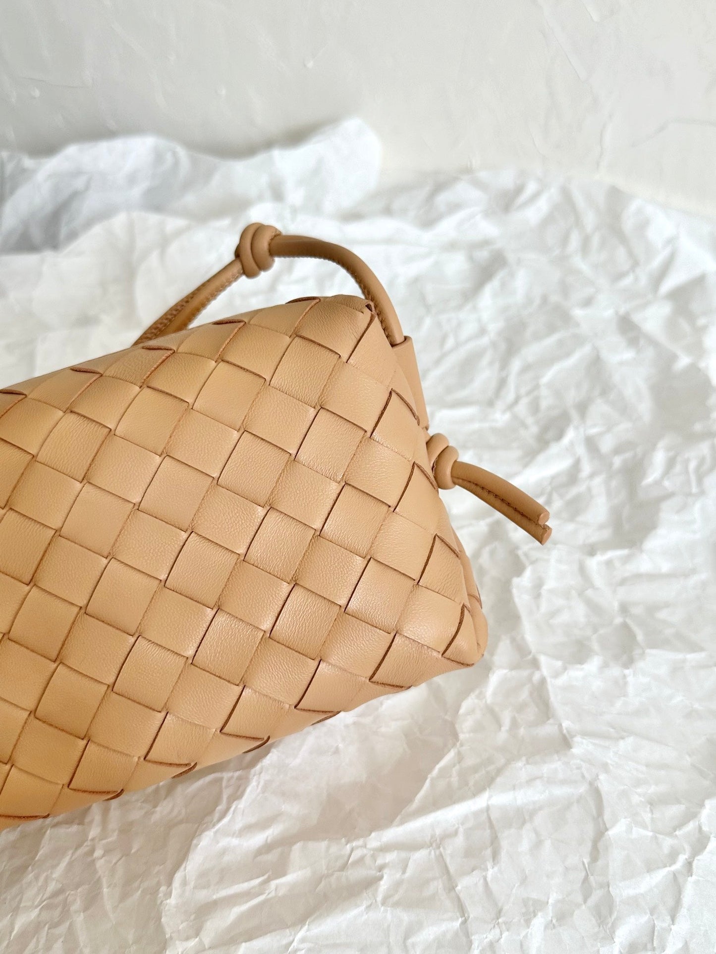 Bottega Veneta BV LOOP MINI 17CM BEIGE CALFSKIN