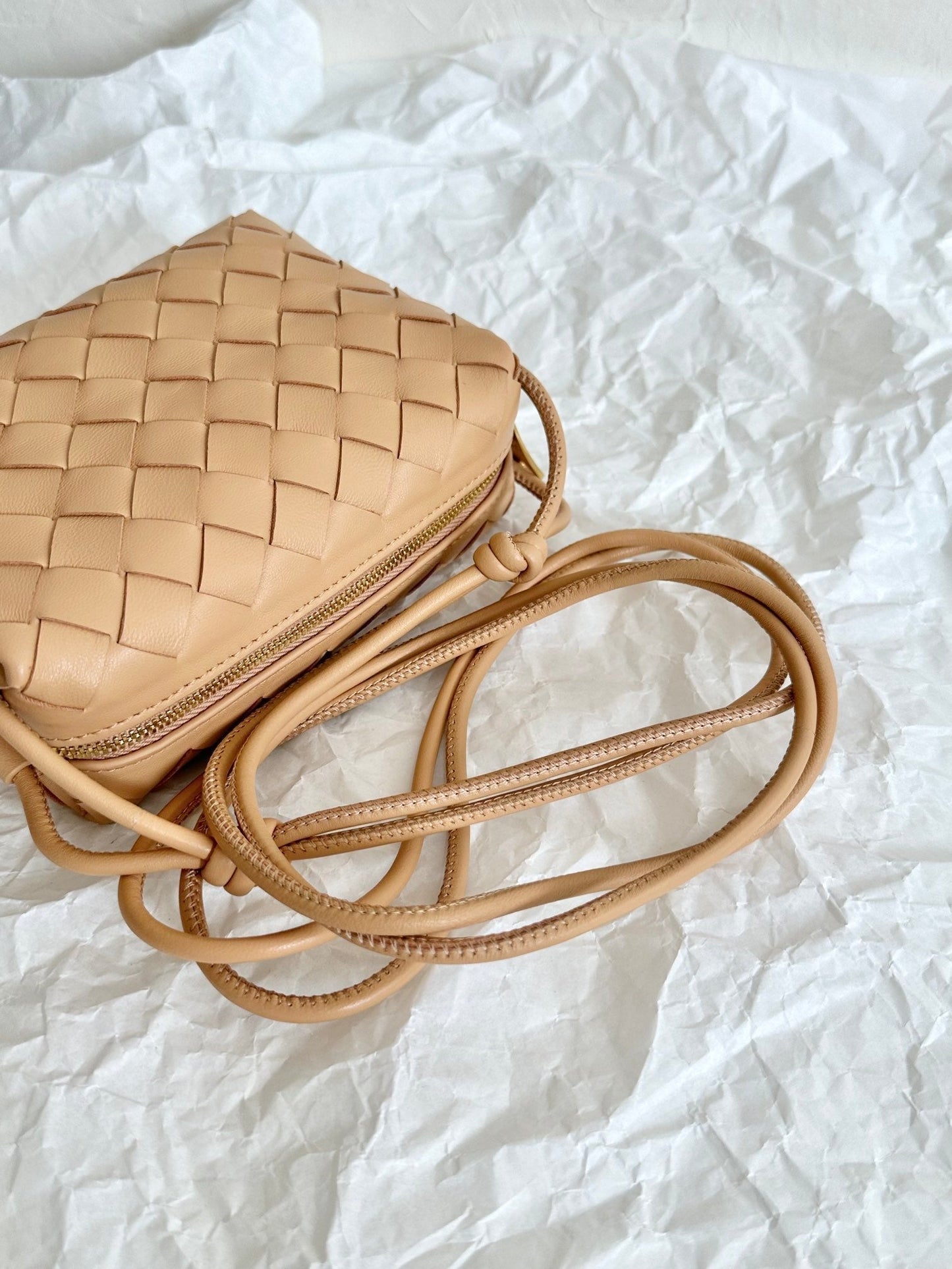Bottega Veneta BV LOOP MINI 17CM BEIGE CALFSKIN