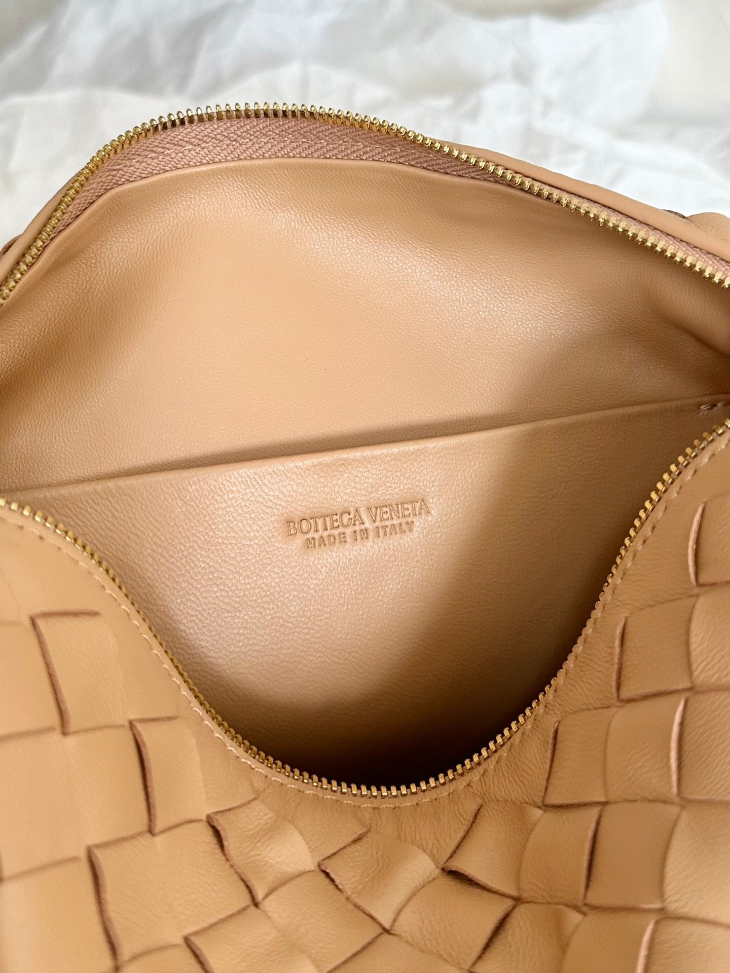 Bottega Veneta BV LOOP SMALL 23CM BEIGE CALFSKIN