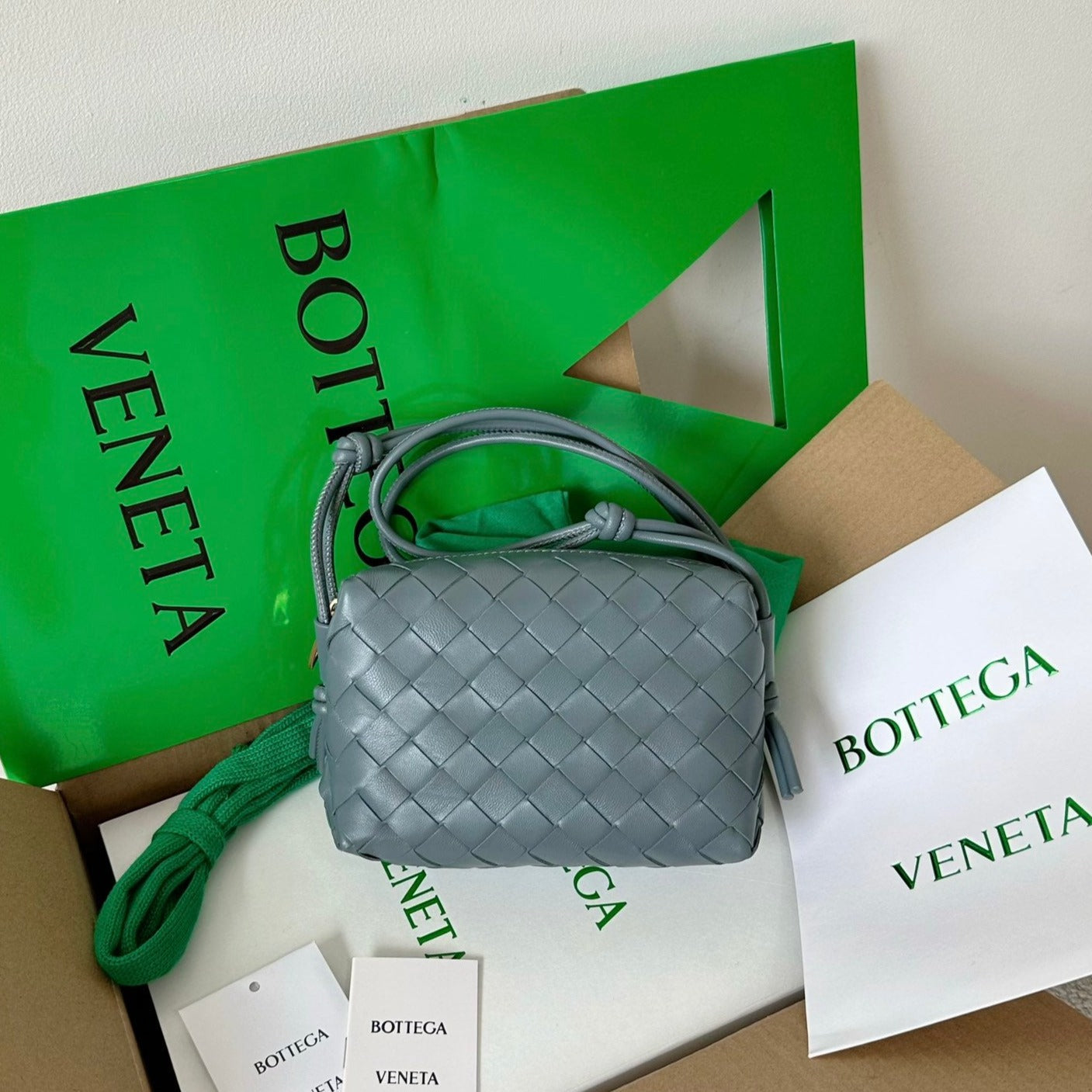 Bottega Veneta BV LOOP MINI 17CM GREY CALFSKIN